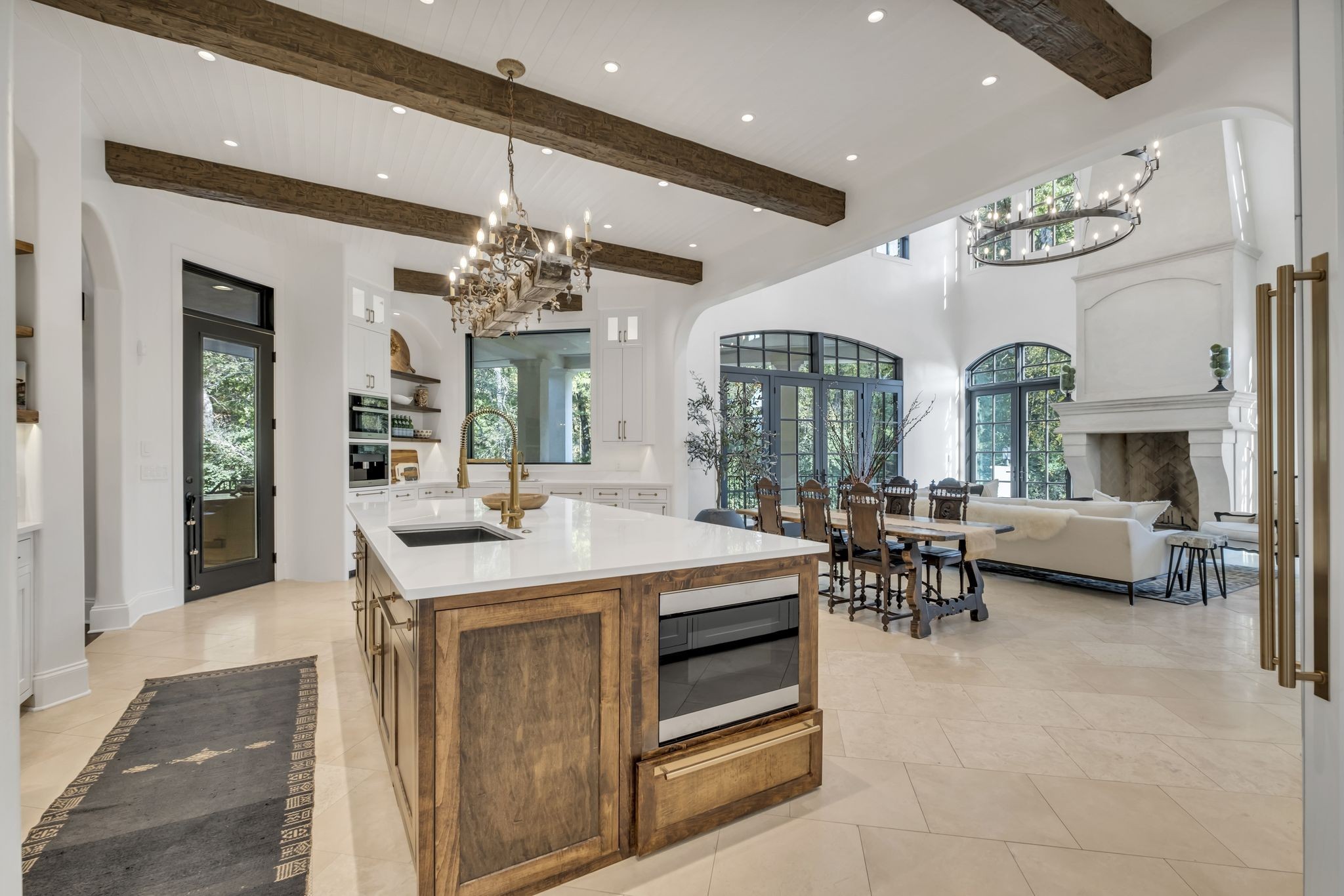 336 White Swans Crossing