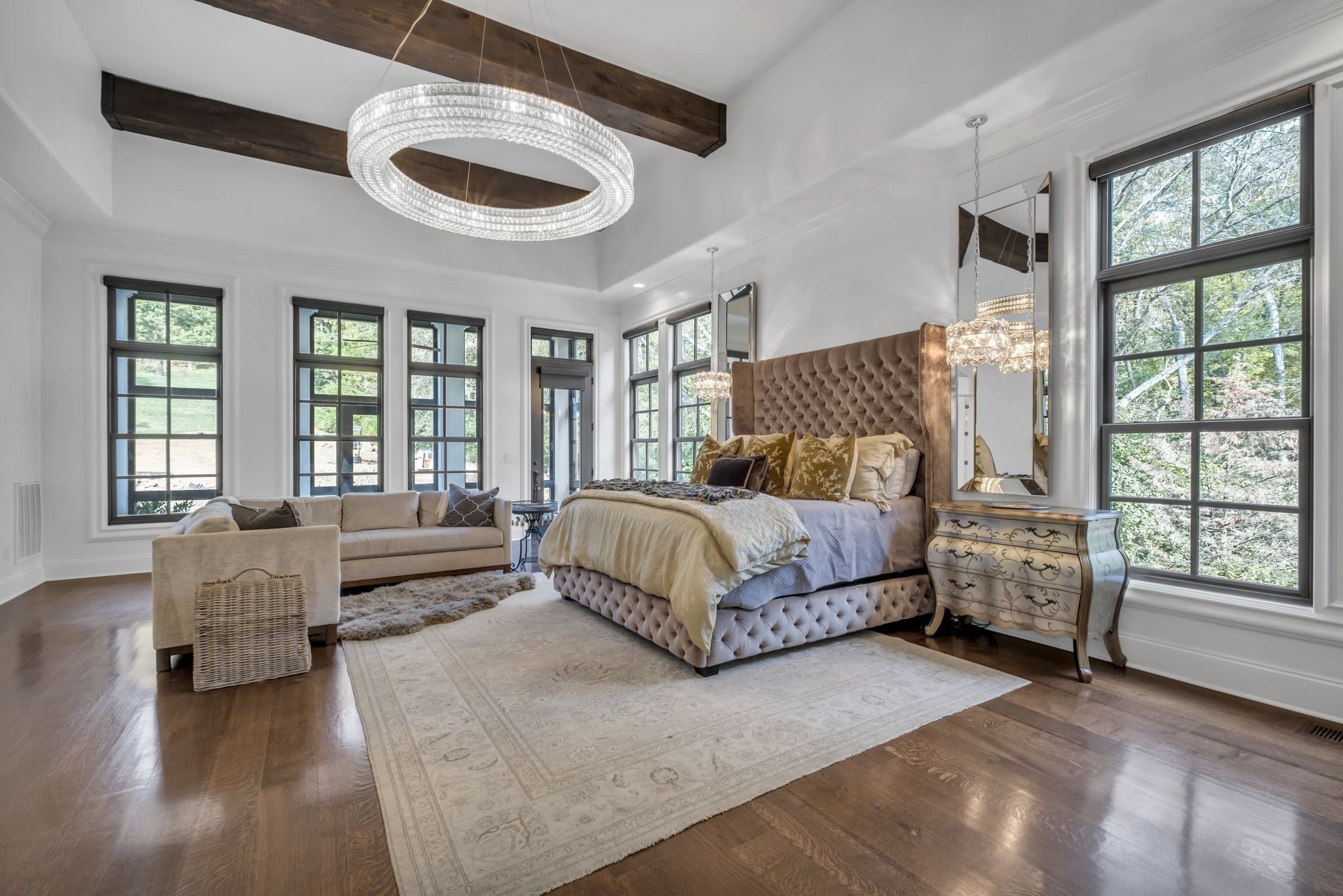 336 White Swans Crossing