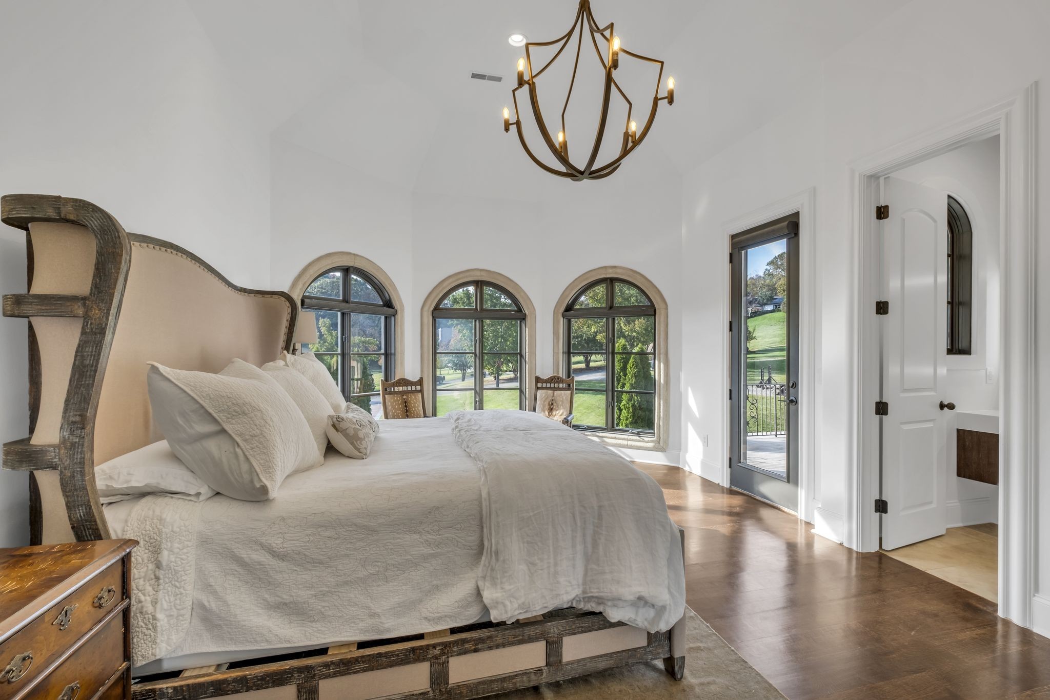 336 White Swans Crossing