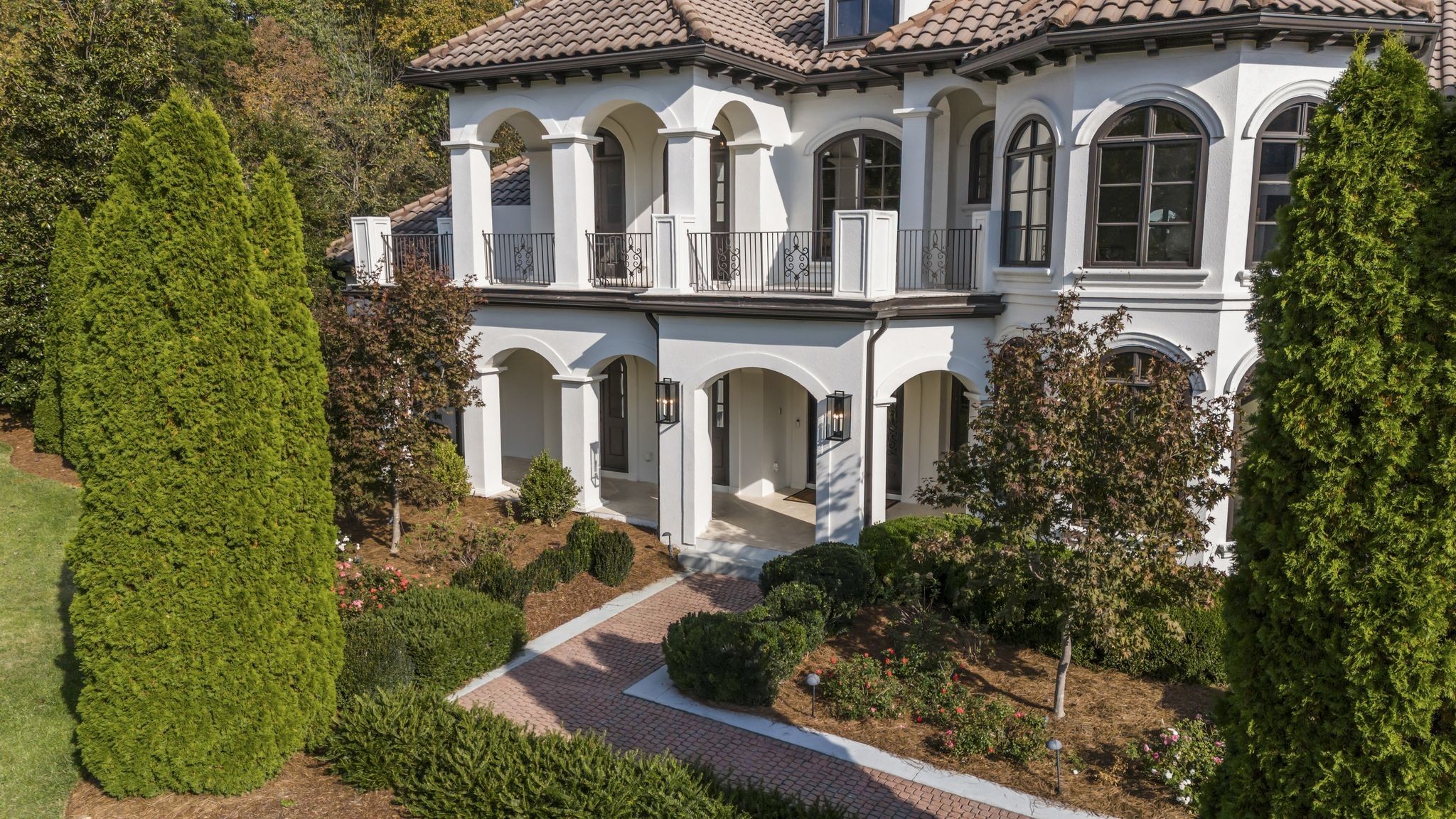 336 White Swans Crossing