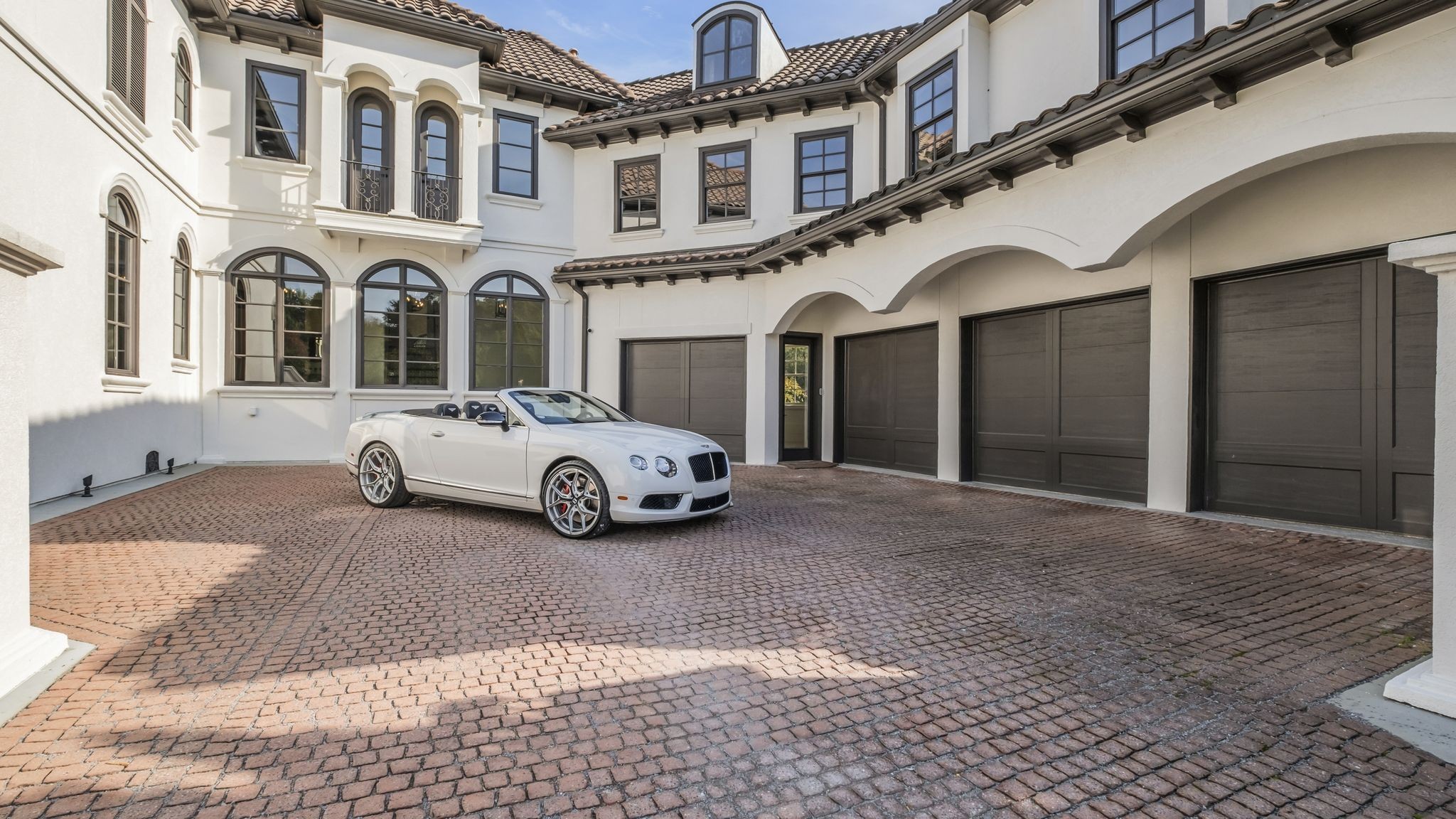 336 White Swans Crossing