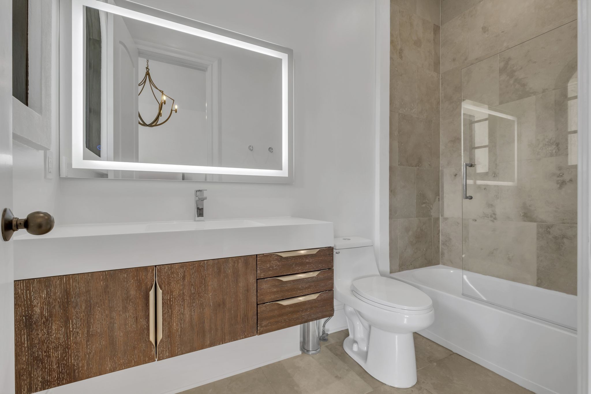 336 White Swans Crossing