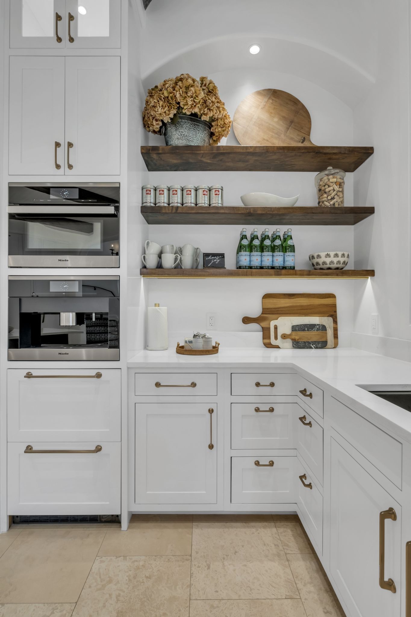 336 White Swans Crossing