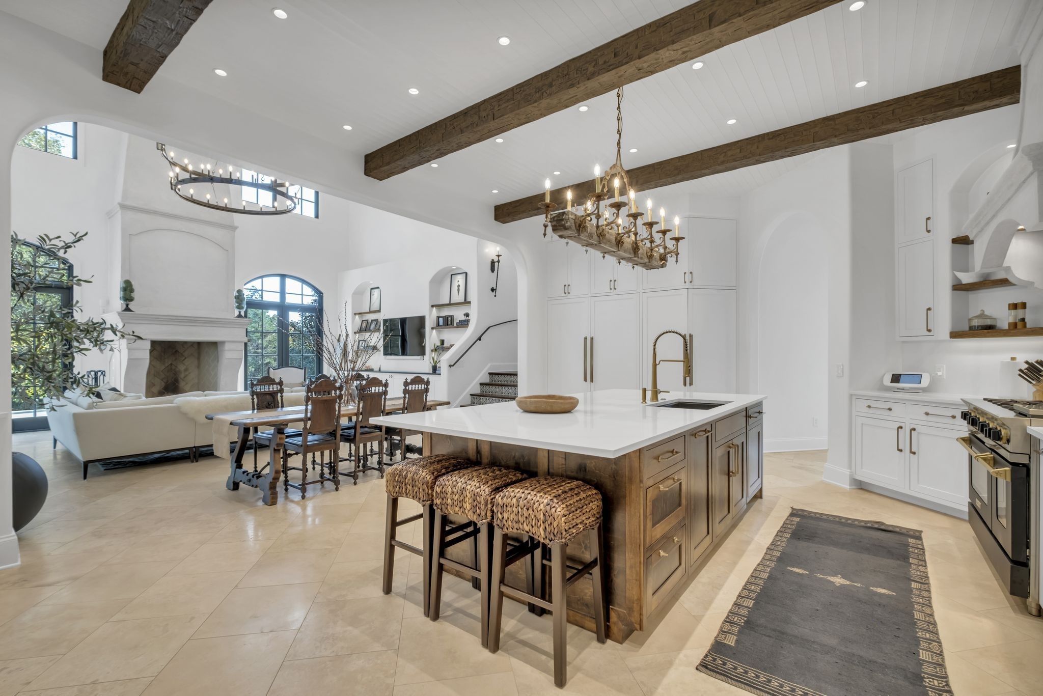 336 White Swans Crossing