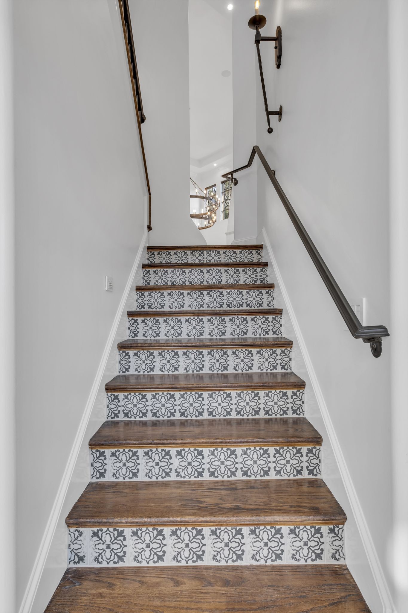 336 White Swans Crossing