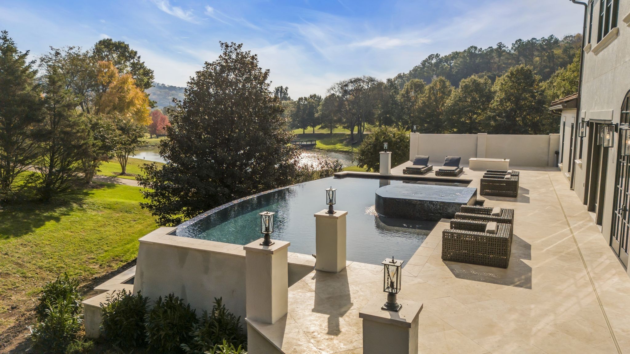 336 White Swans Crossing