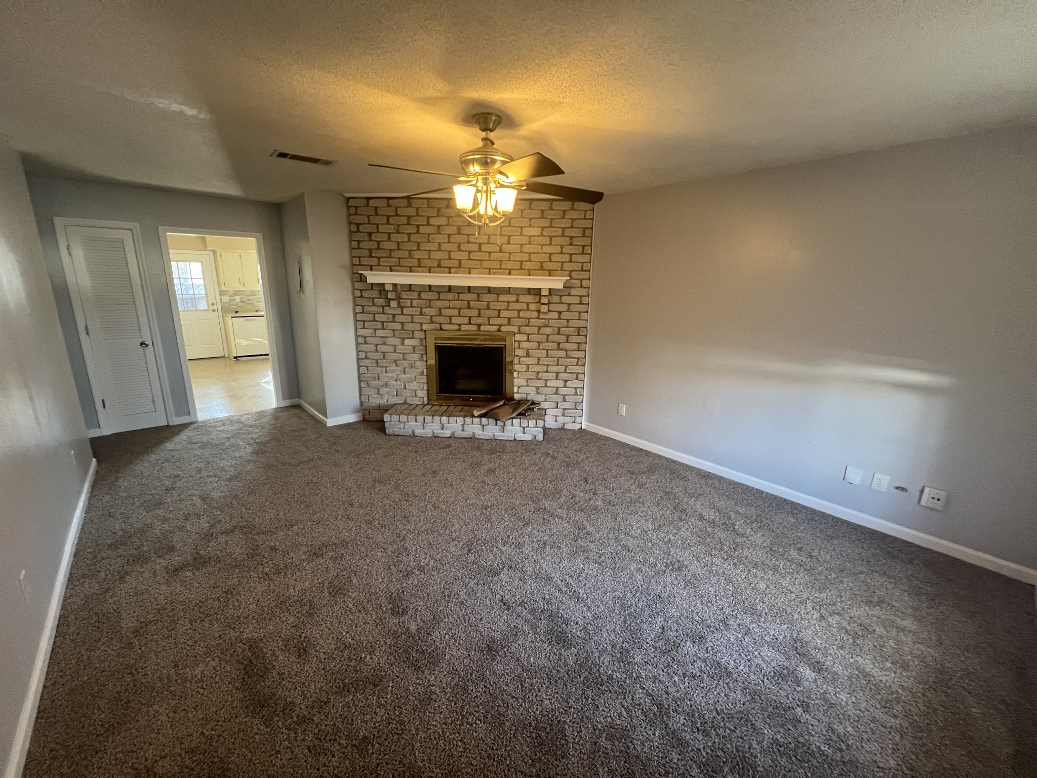 1817 Daisy Ct