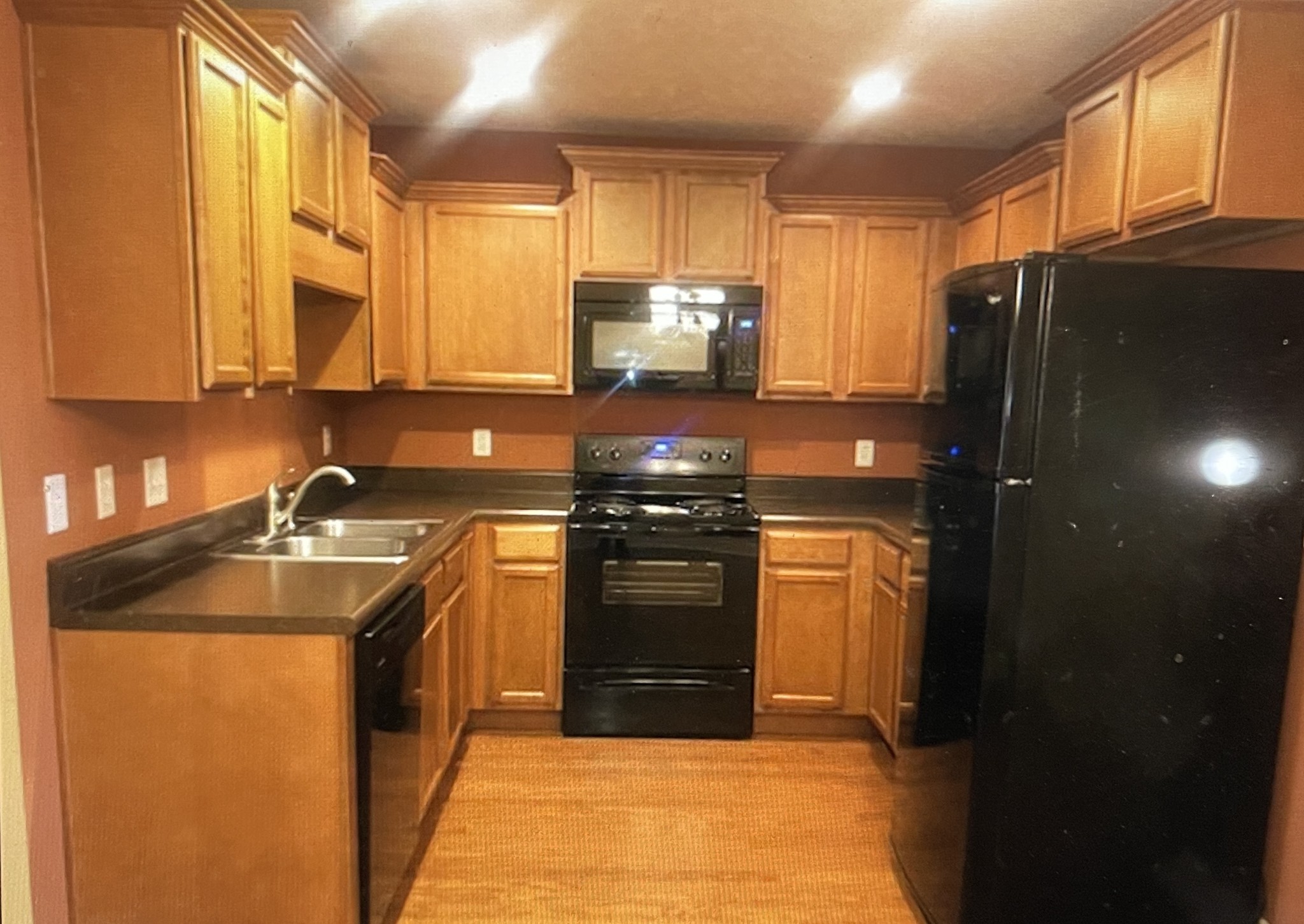 925 Keepsake Diamond Ln