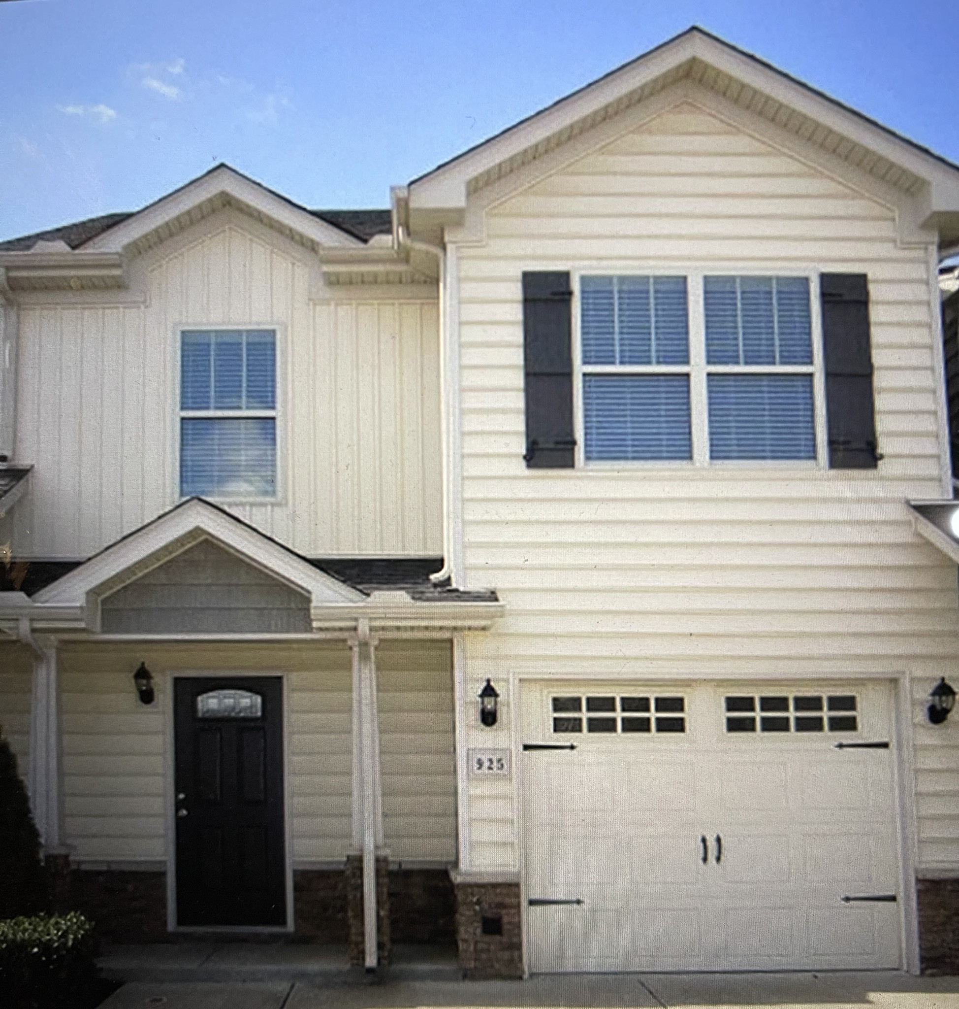 925 Keepsake Diamond Ln