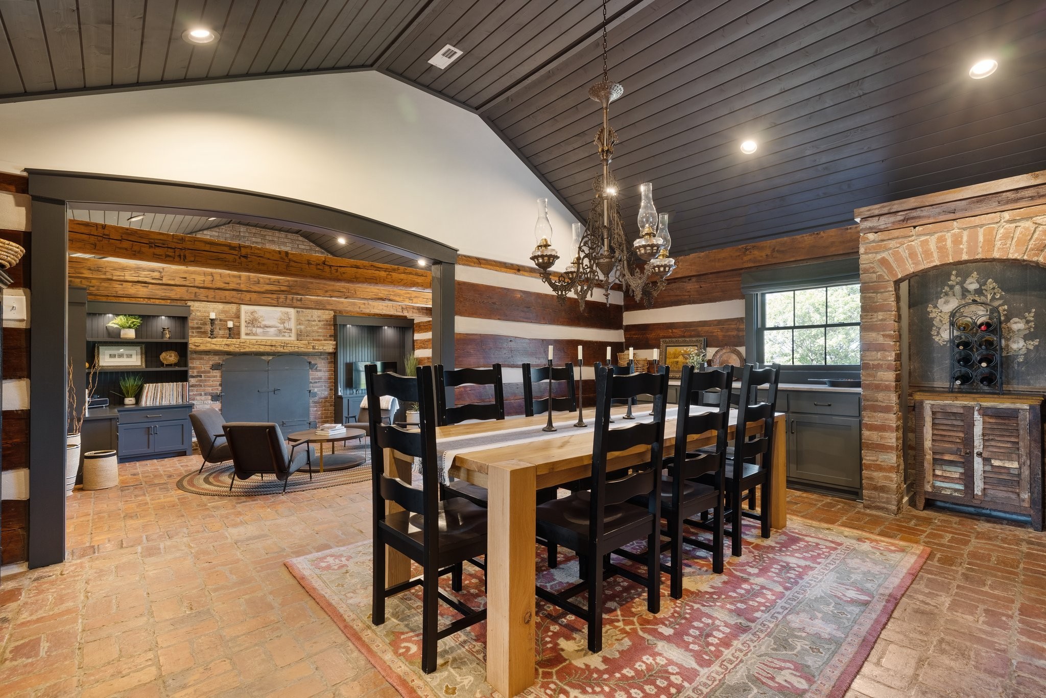 1554 Latimer Ln
