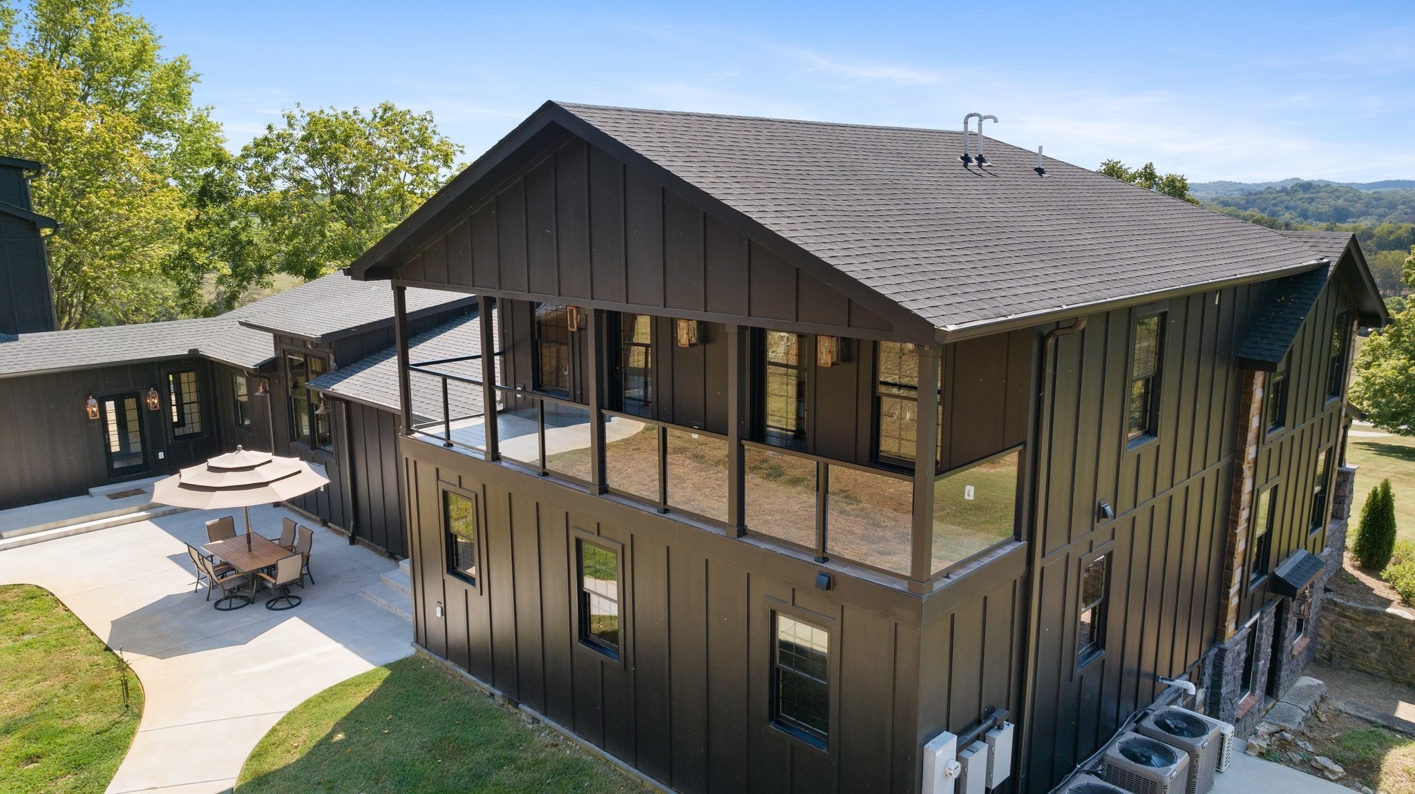 1554 Latimer Ln