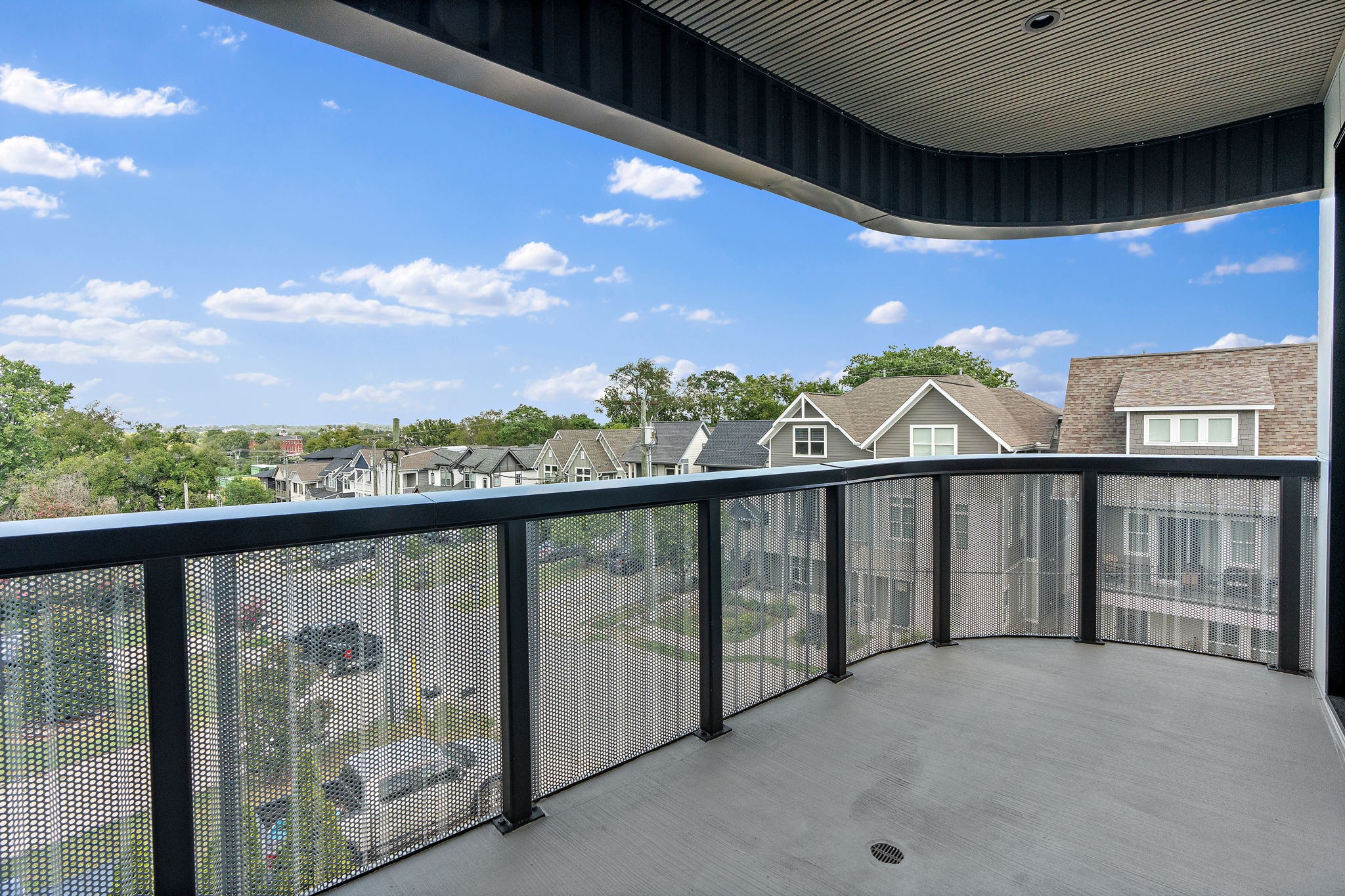 500 Merritt Ave Unit: 302