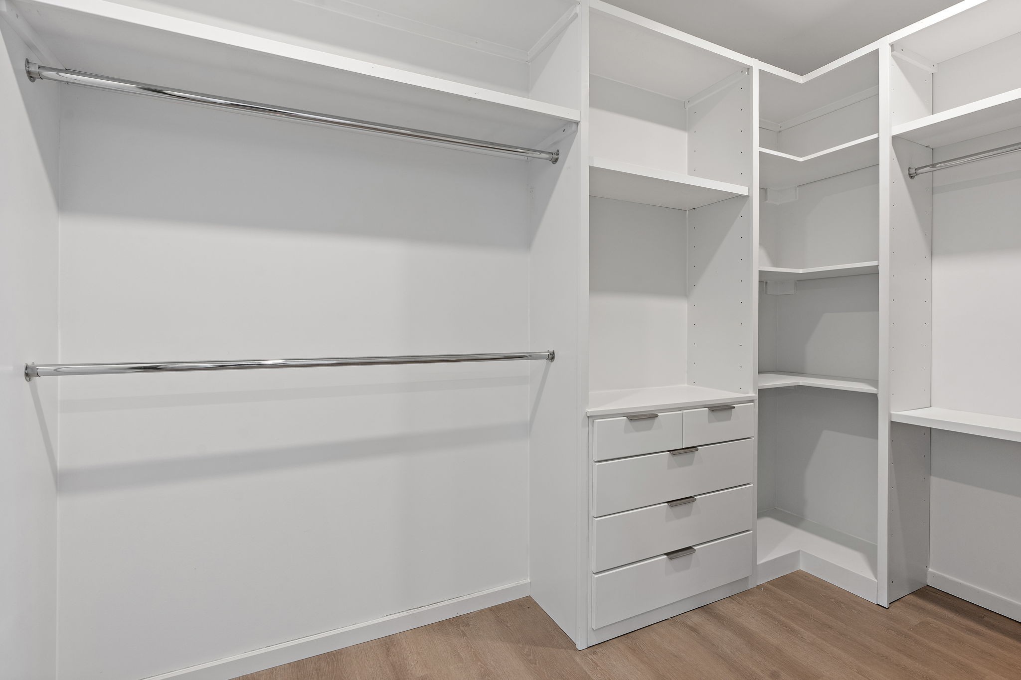 500 Merritt Ave Unit: 302