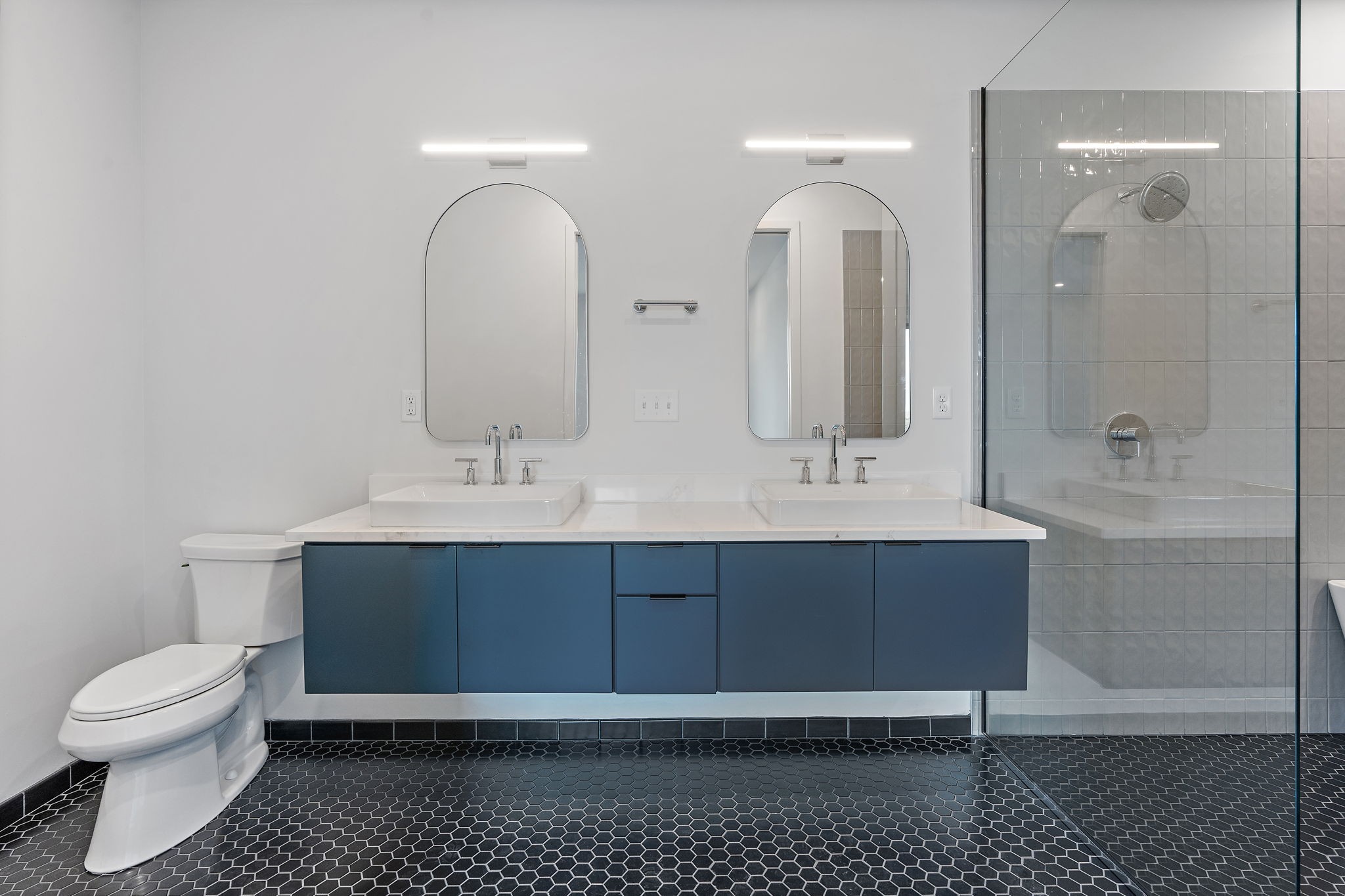 500 Merritt Ave Unit: 302