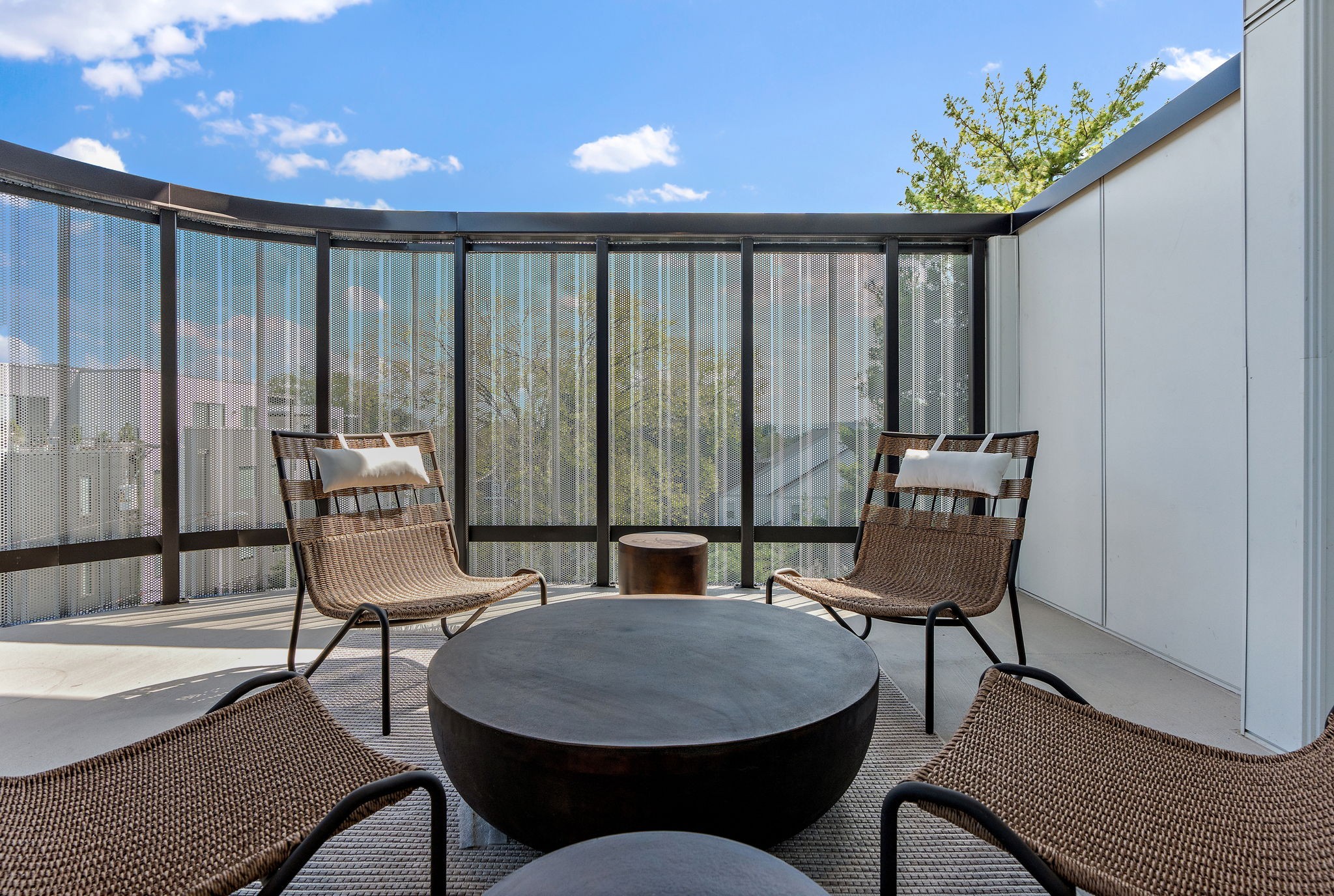 500 Merritt Ave Unit: 302