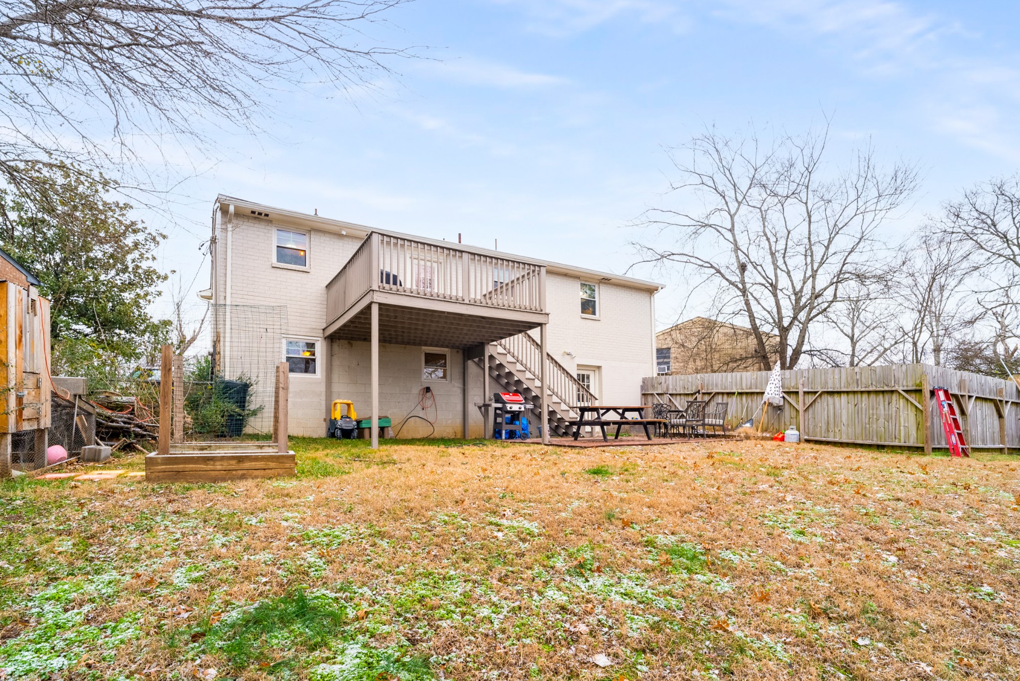 3305 Cocoa Dr