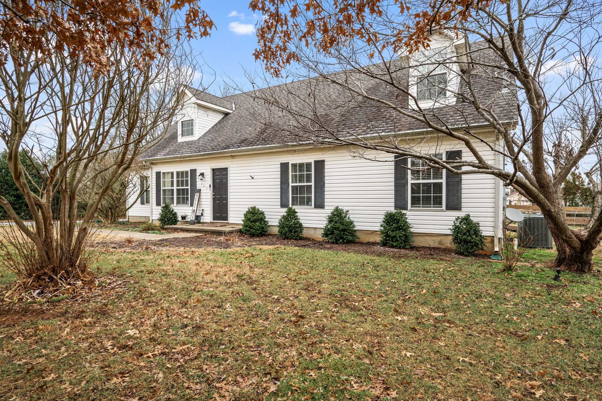 207 Needham Blvd
