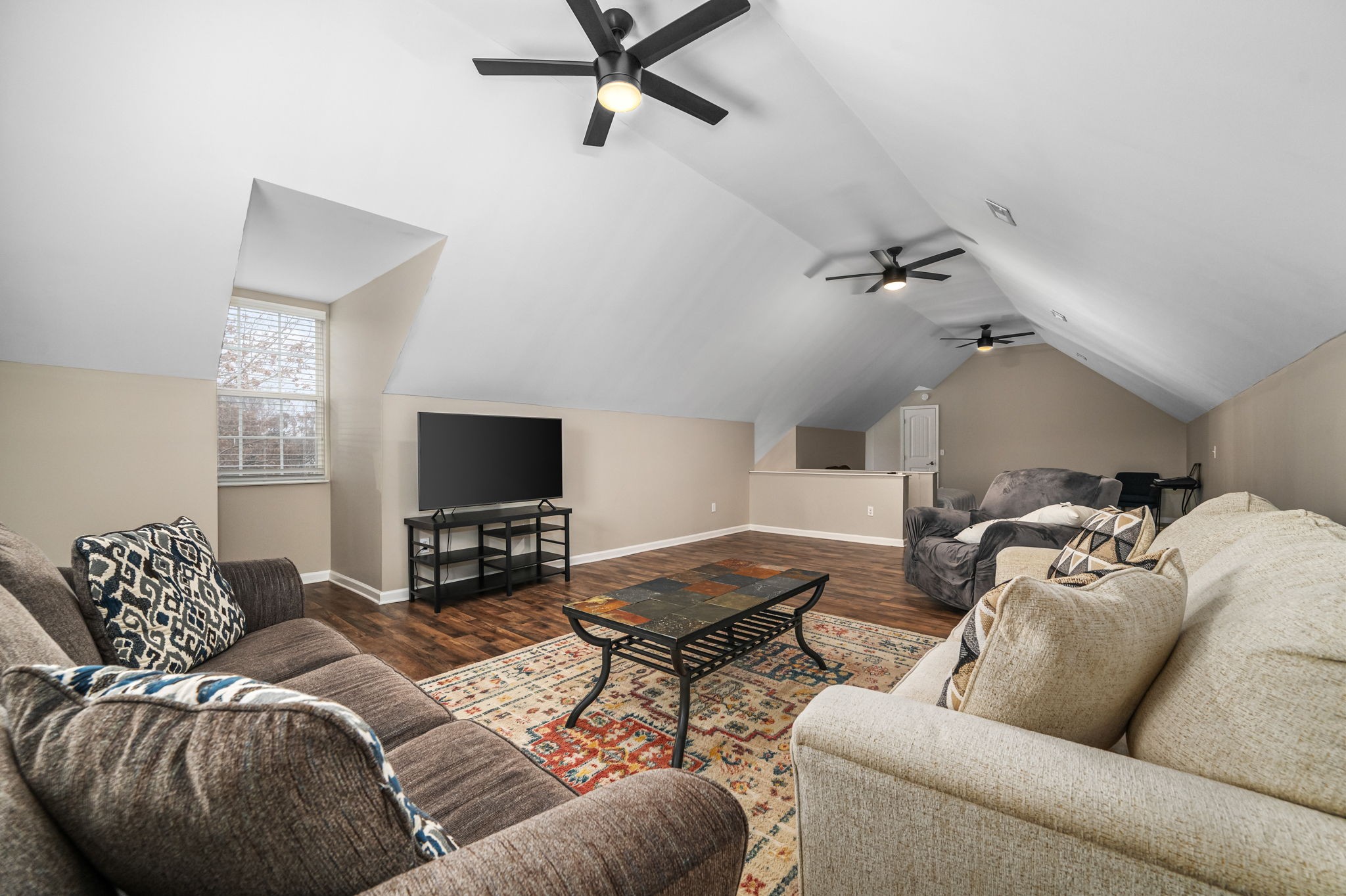 207 Needham Blvd