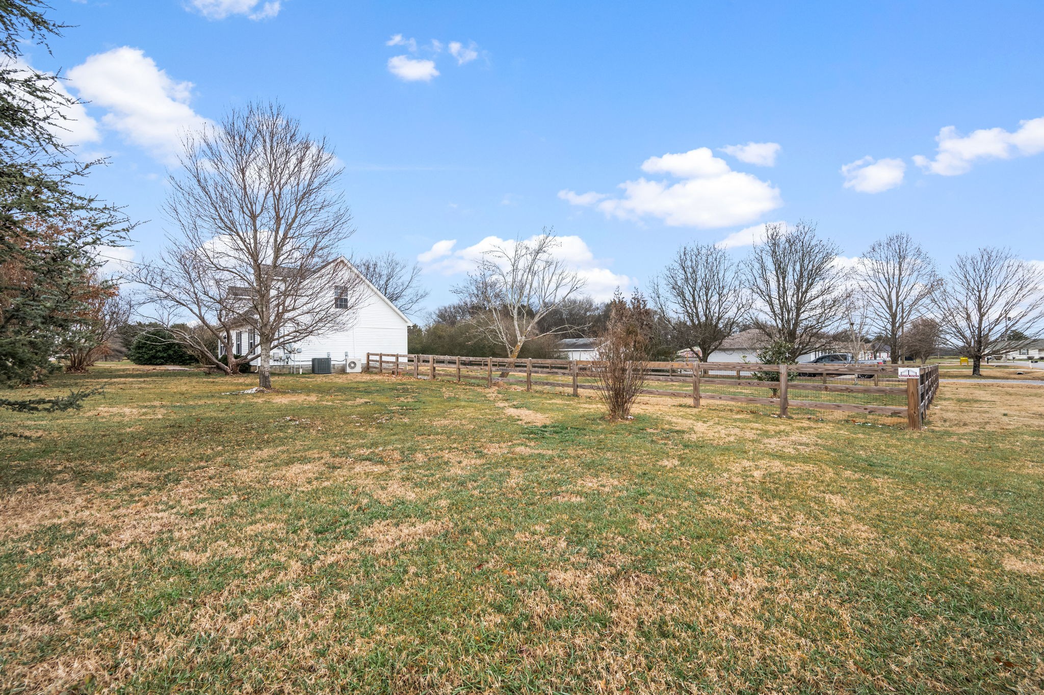207 Needham Blvd