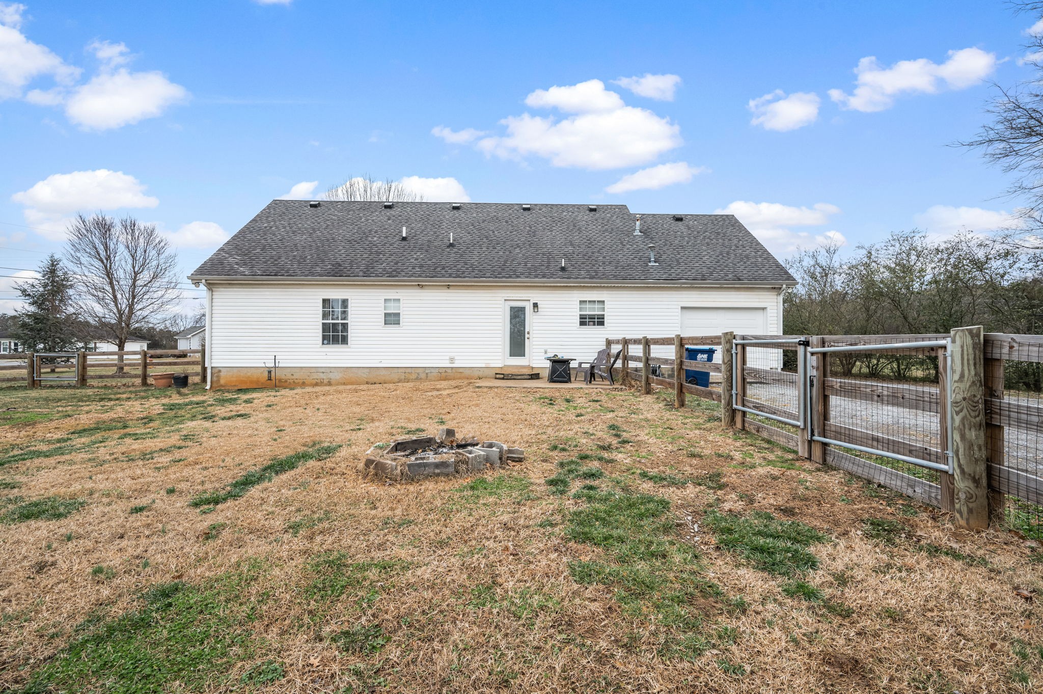 207 Needham Blvd