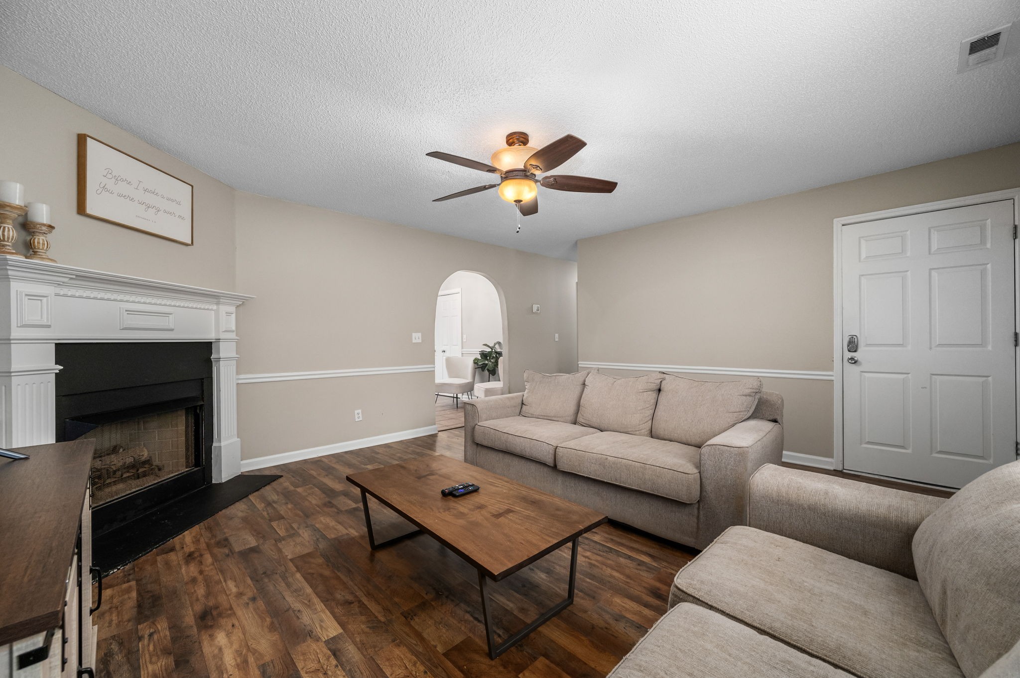 207 Needham Blvd