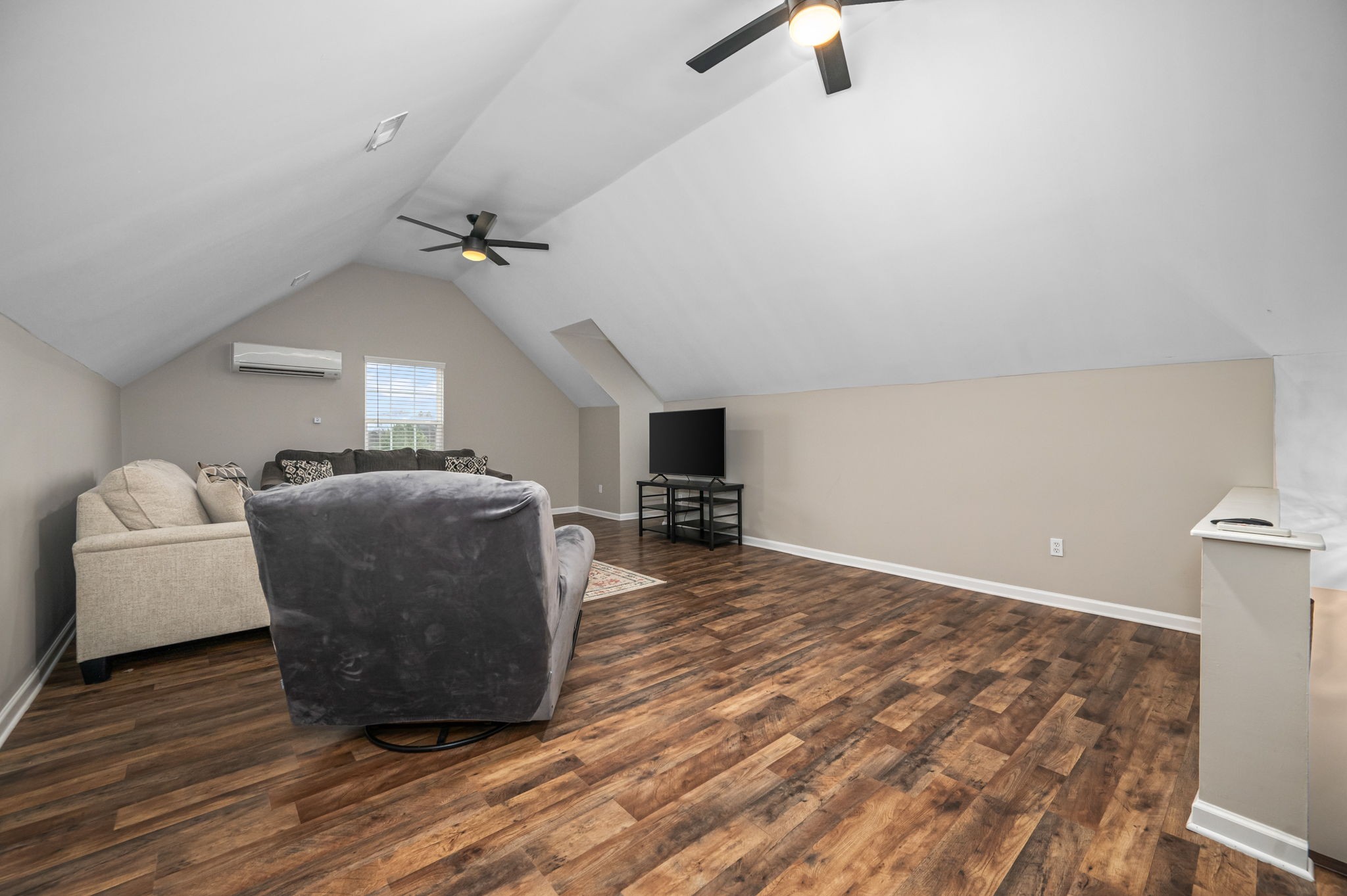 207 Needham Blvd