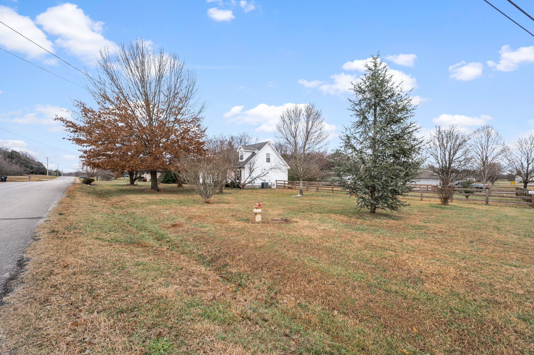 207 Needham Blvd