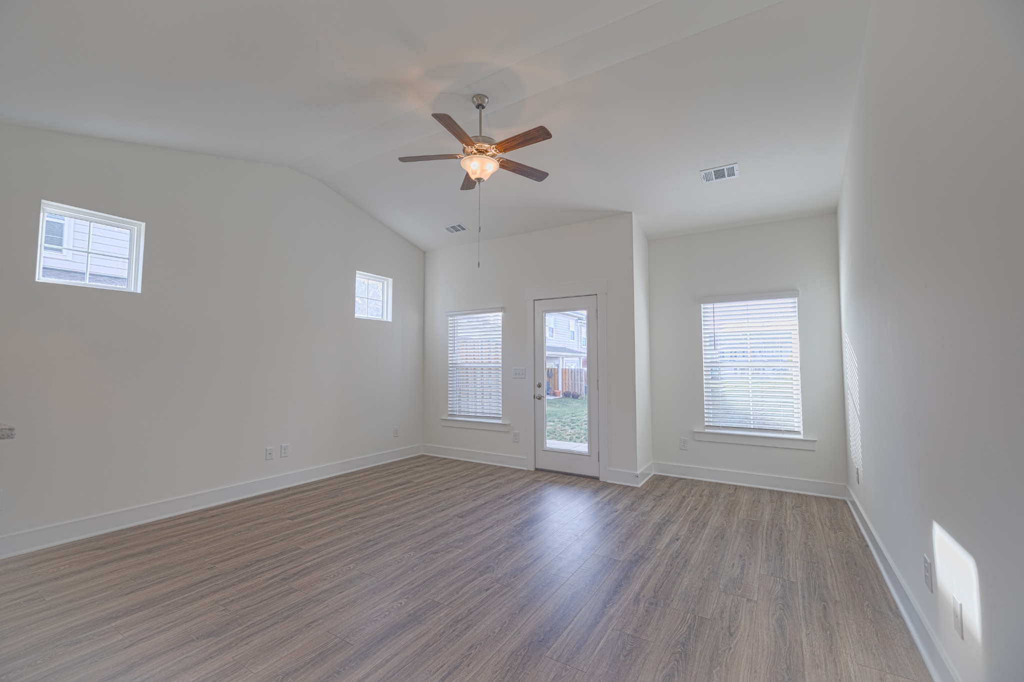 1001 Sweetleaf Dr