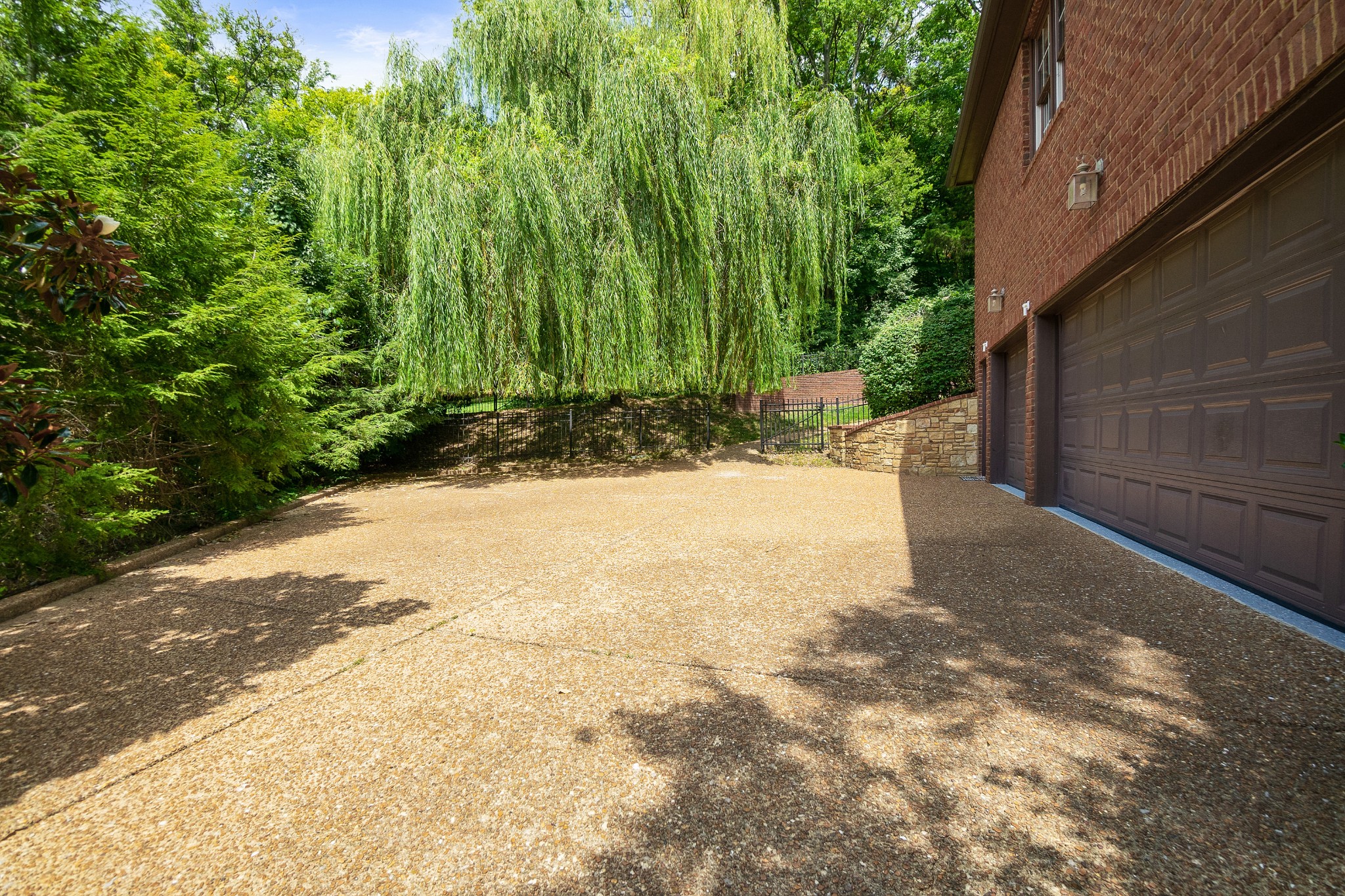304 Hamlets End Way