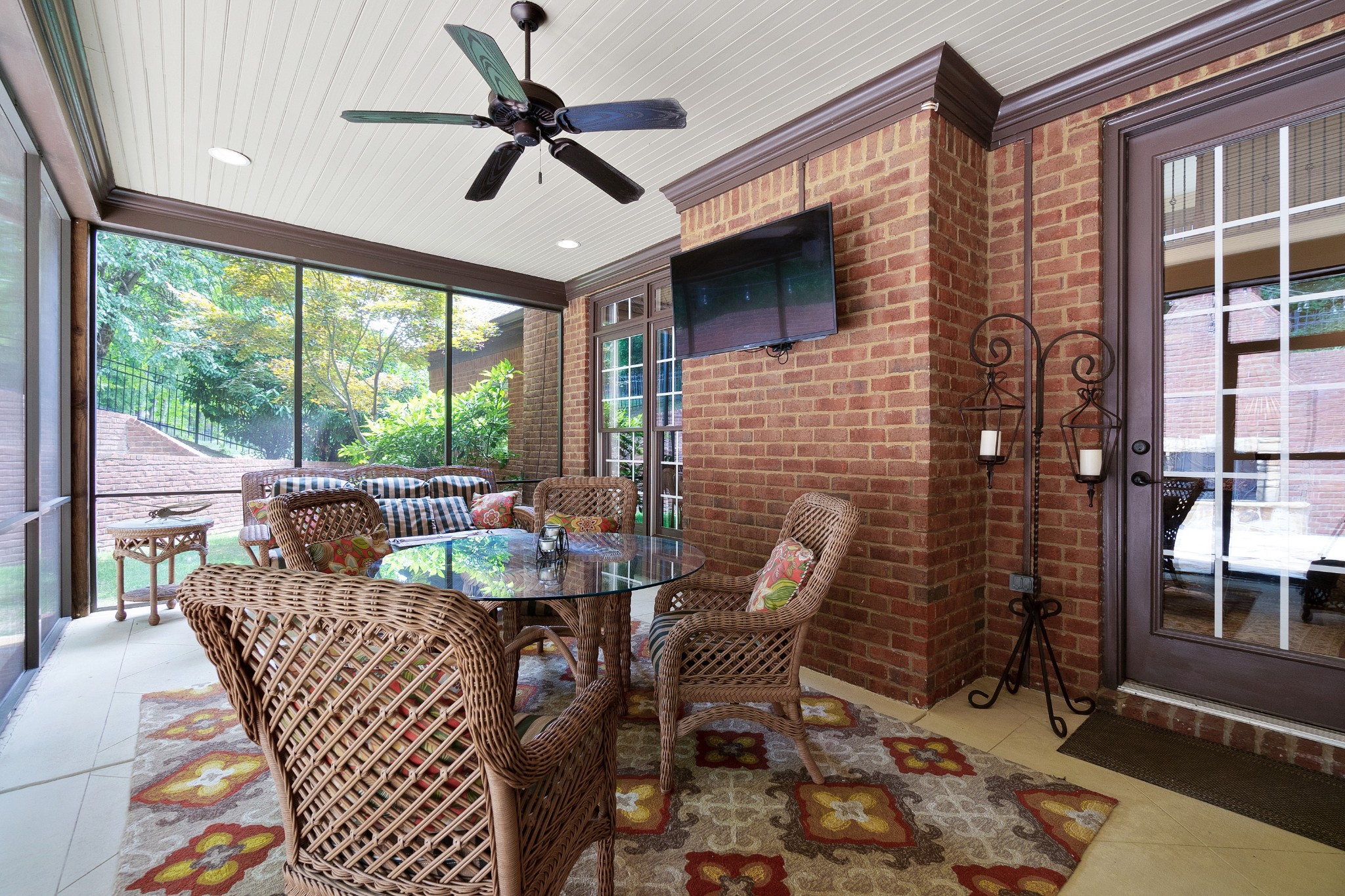 304 Hamlets End Way