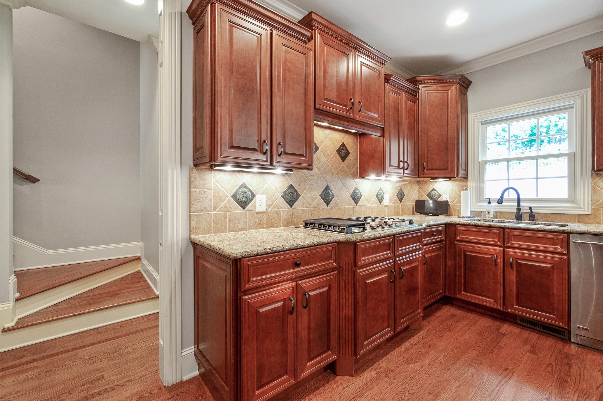 304 Hamlets End Way