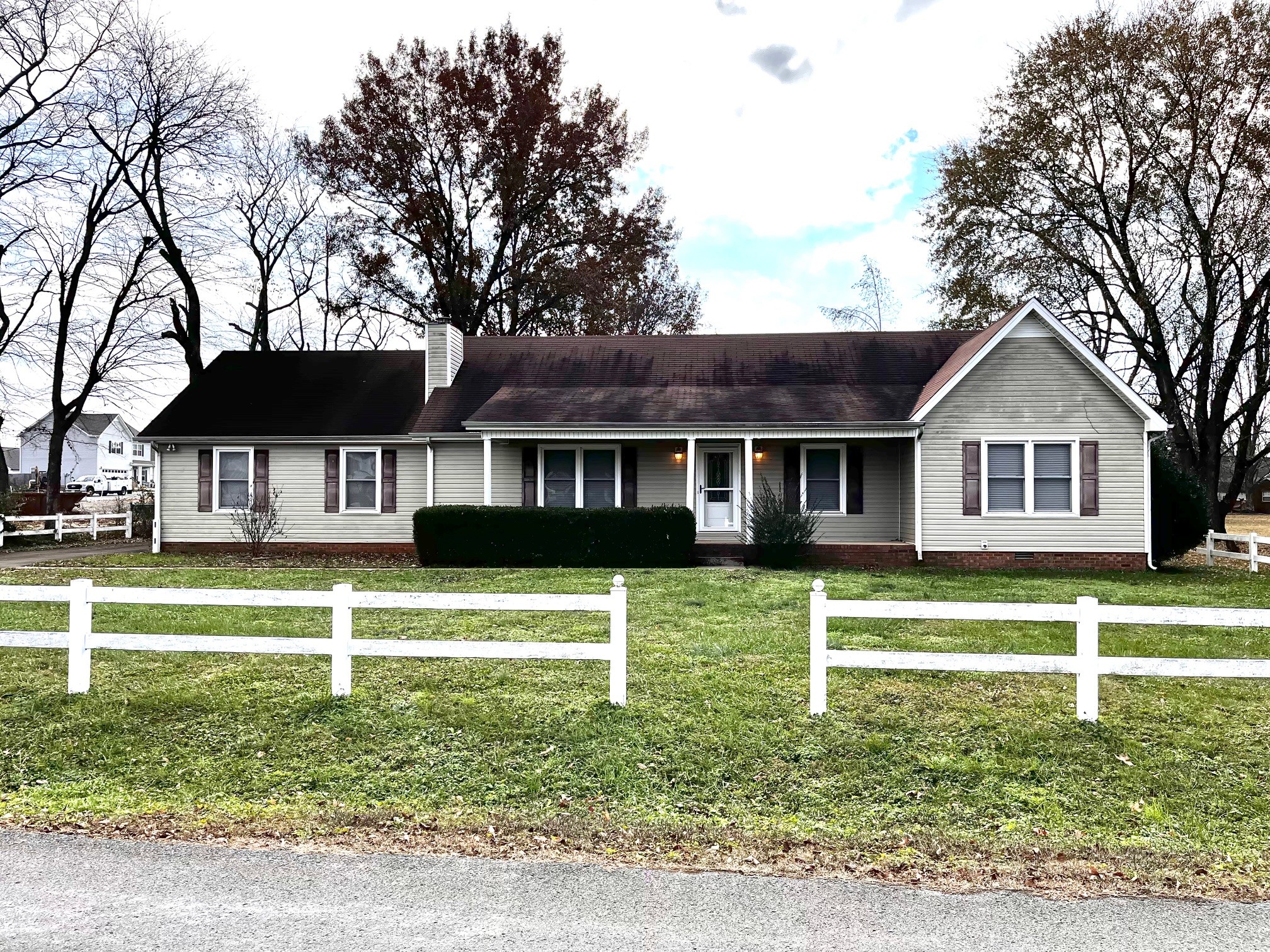 3833 Country Park Ln