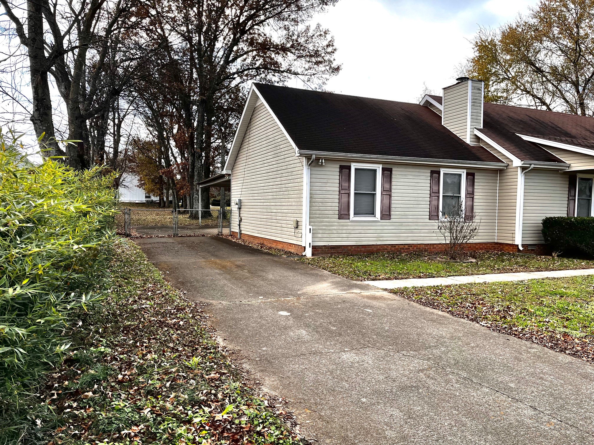 3833 Country Park Ln