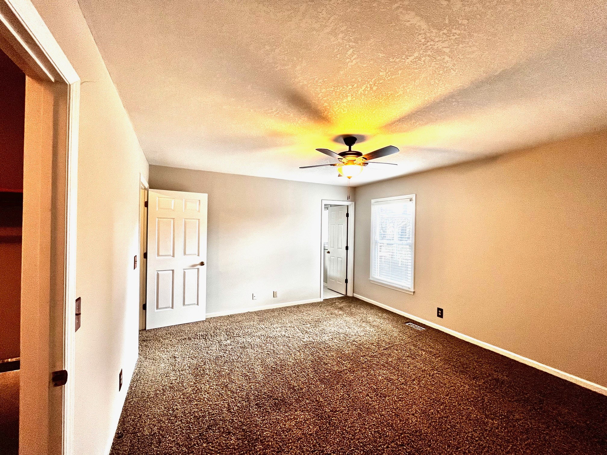 3833 Country Park Ln