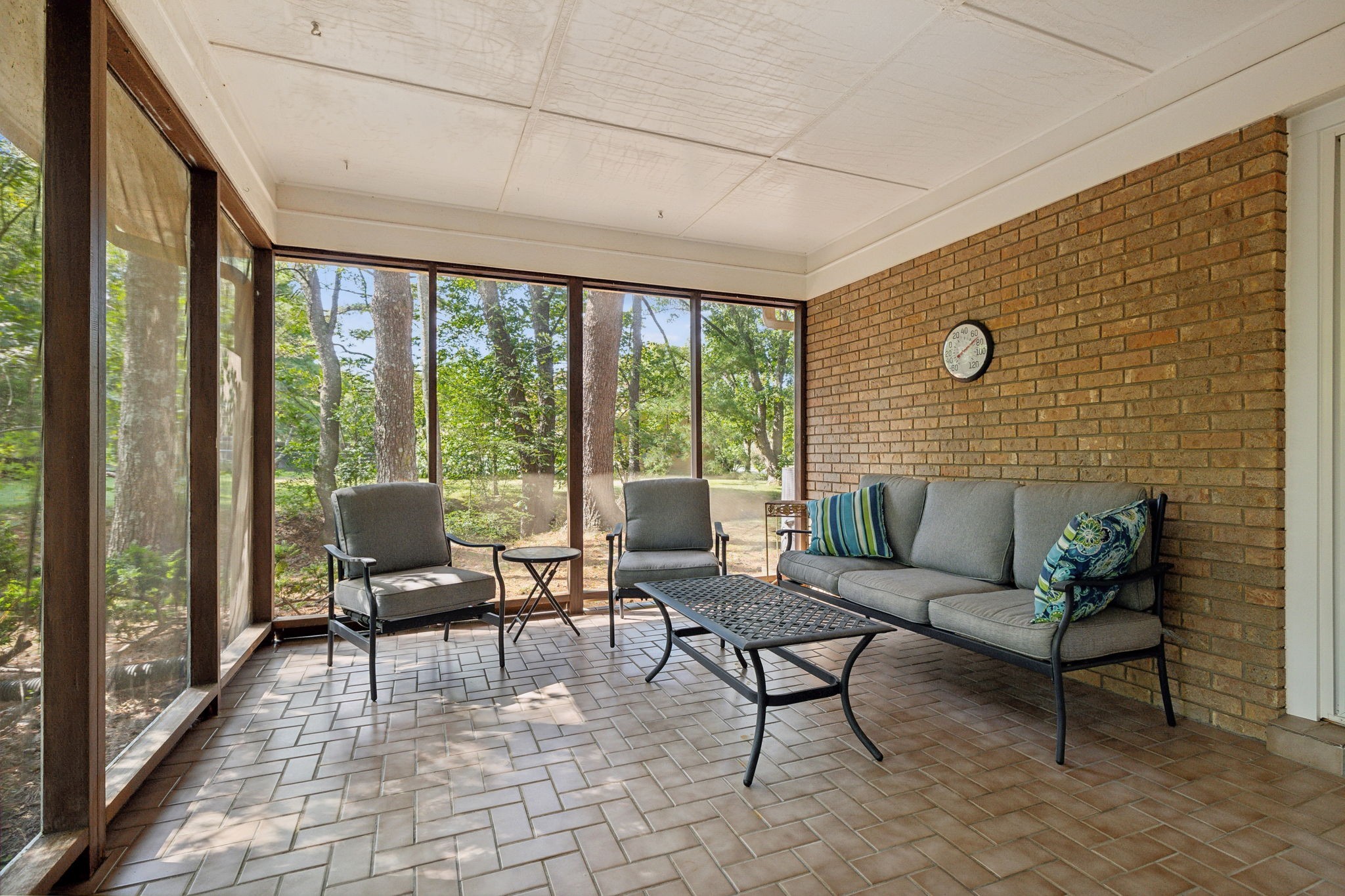 706 Cherokee Ct