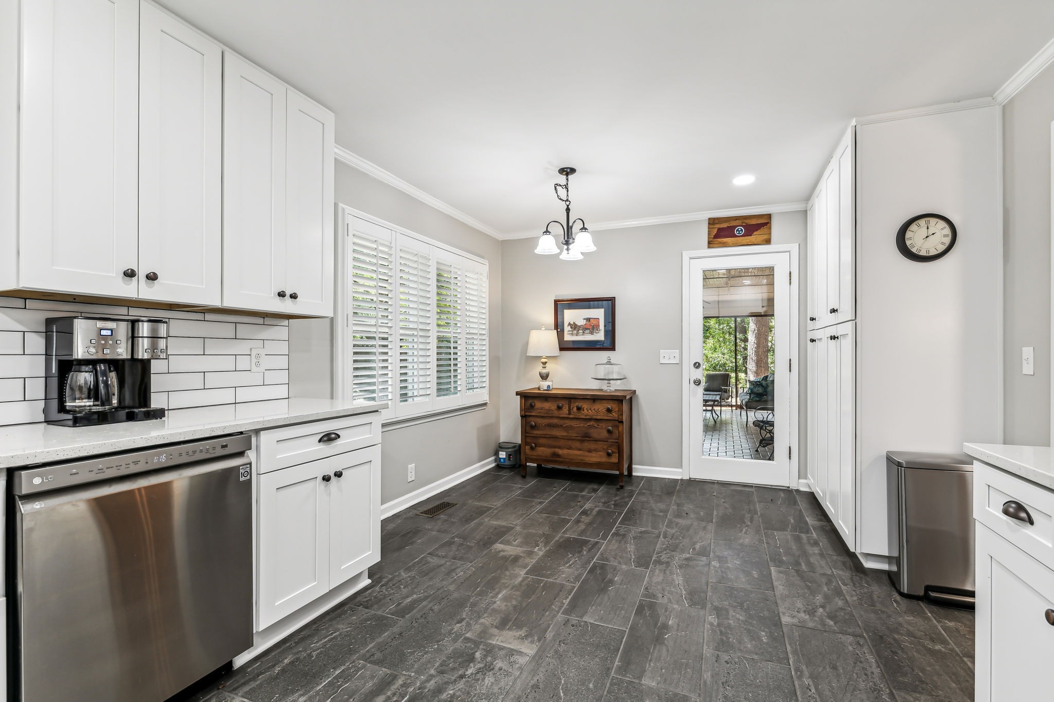 706 Cherokee Ct