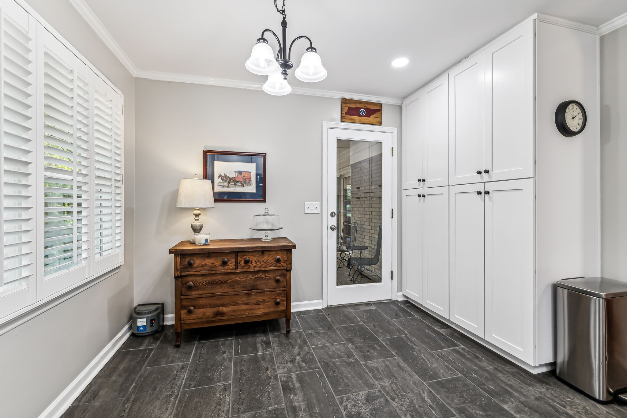 706 Cherokee Ct
