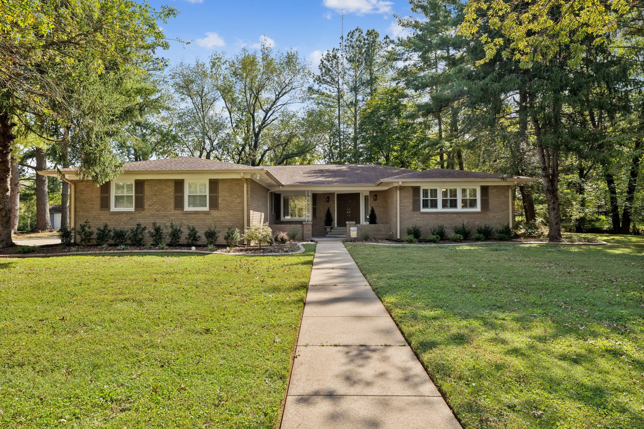 706 Cherokee Ct