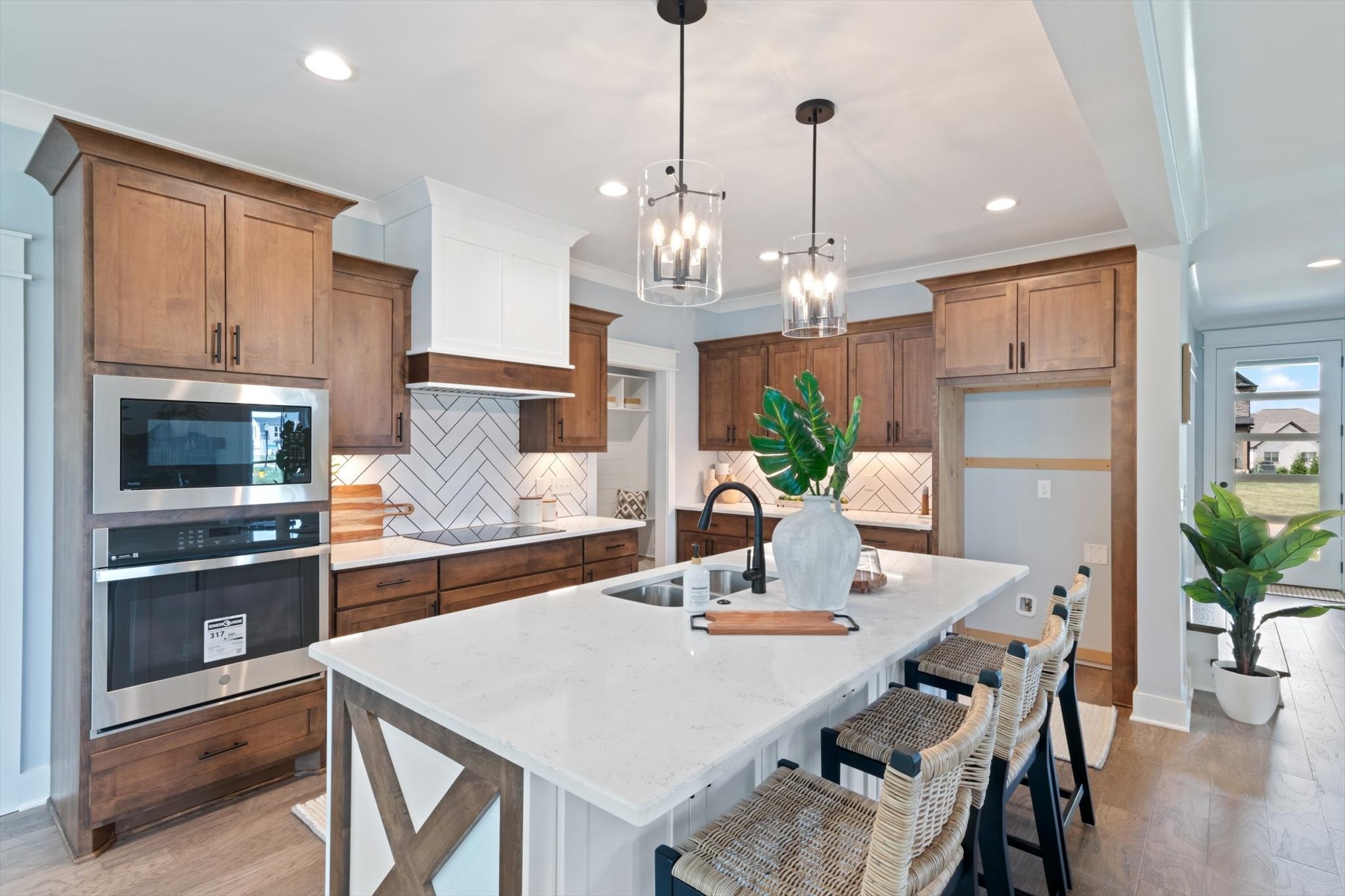 3111 Shady Forest Dr