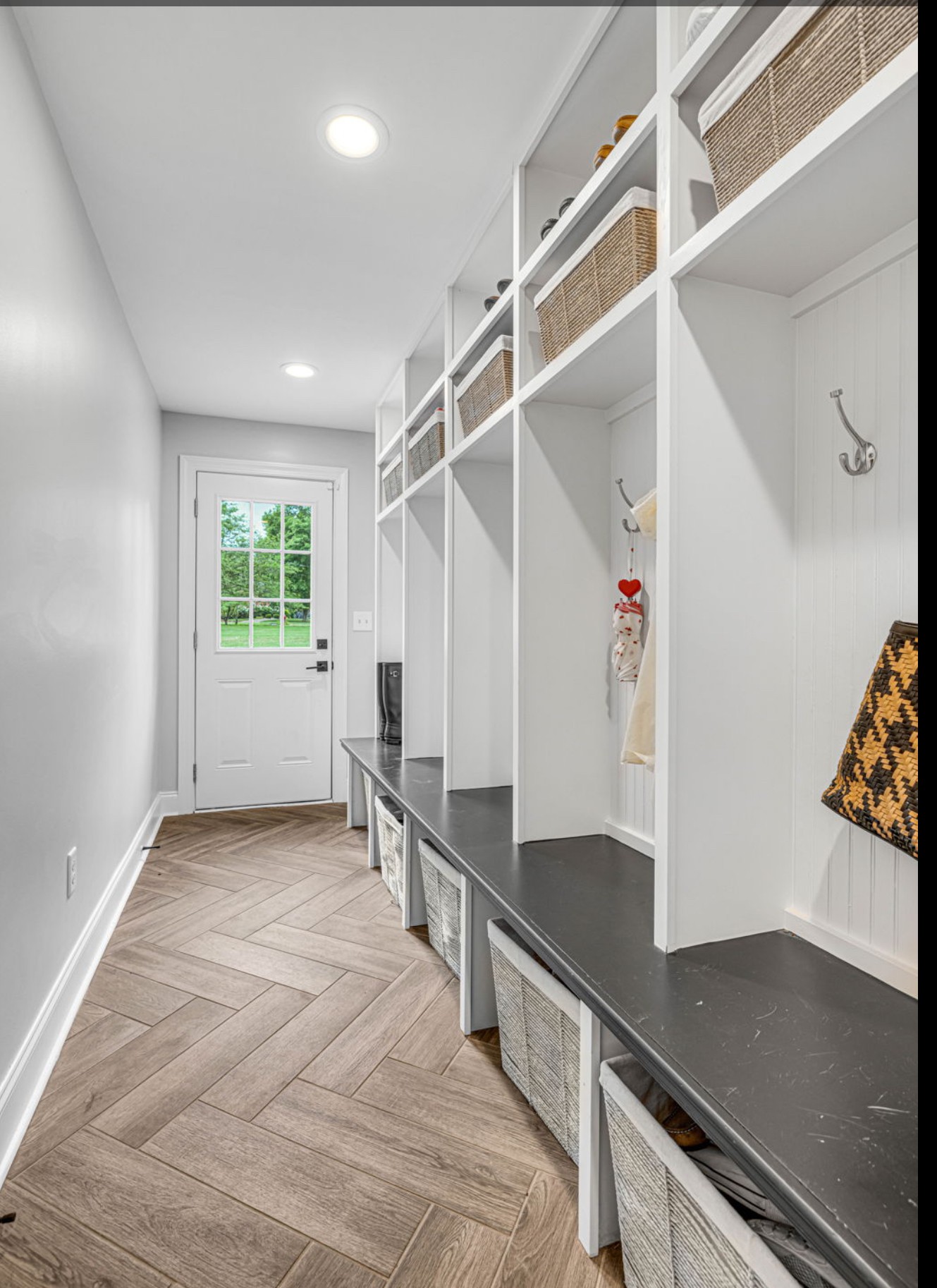 6101 Belle Rive Dr