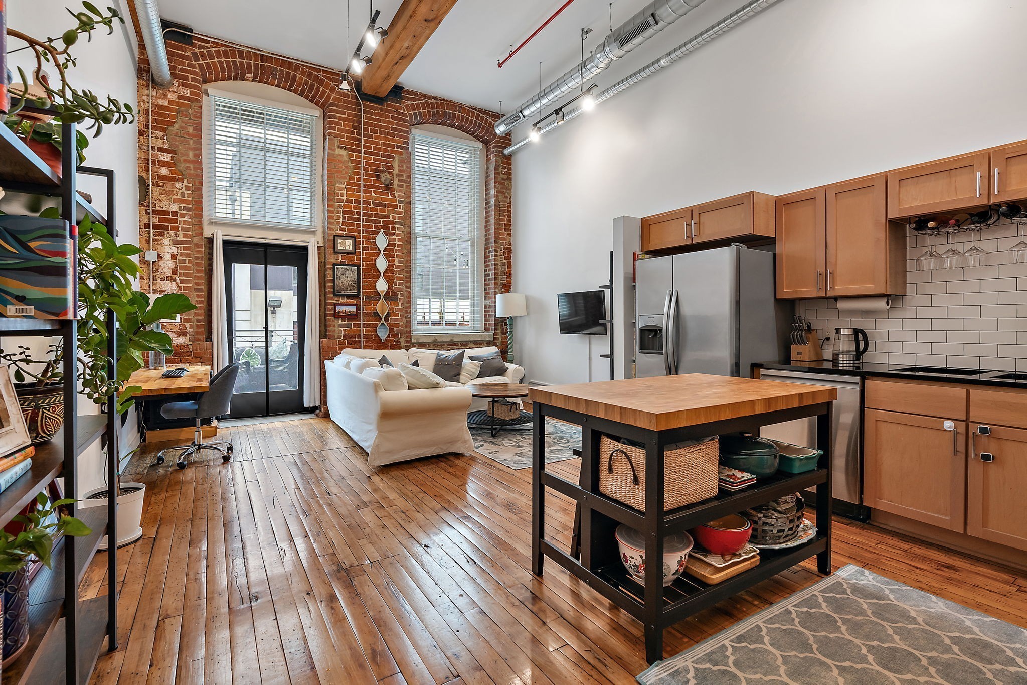 1350 Rosa L Parks Blvd Unit: 329