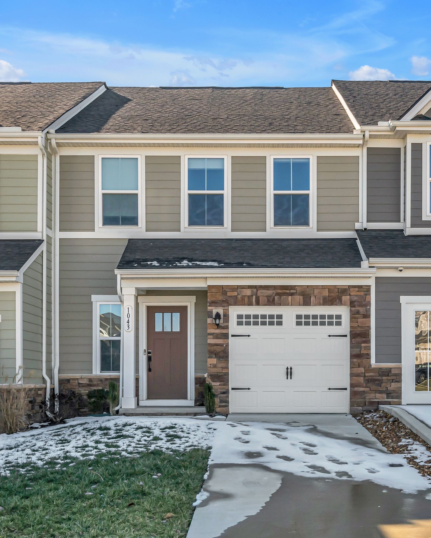 1043 Clendening Dr