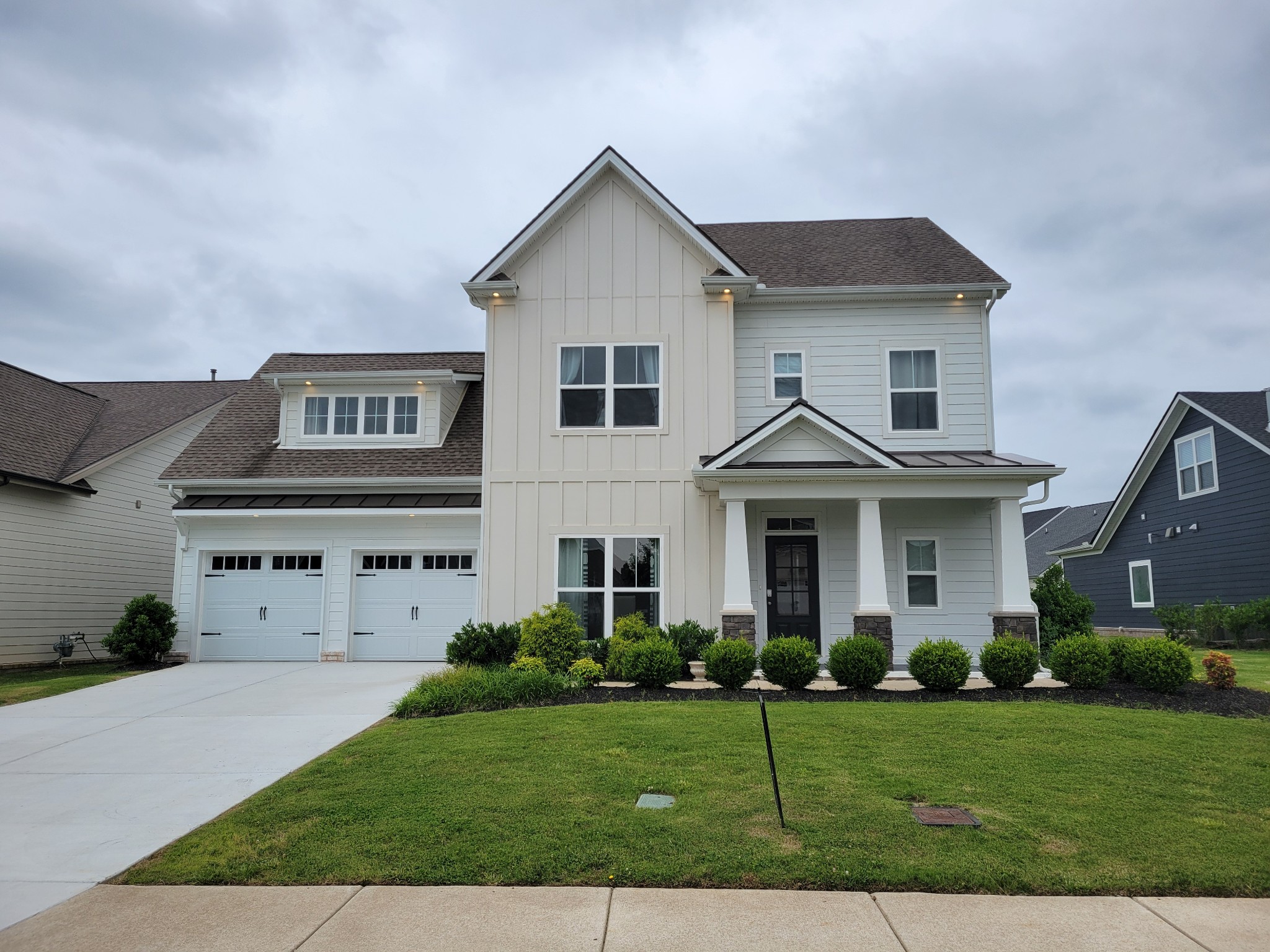 5633 Shelton Blvd