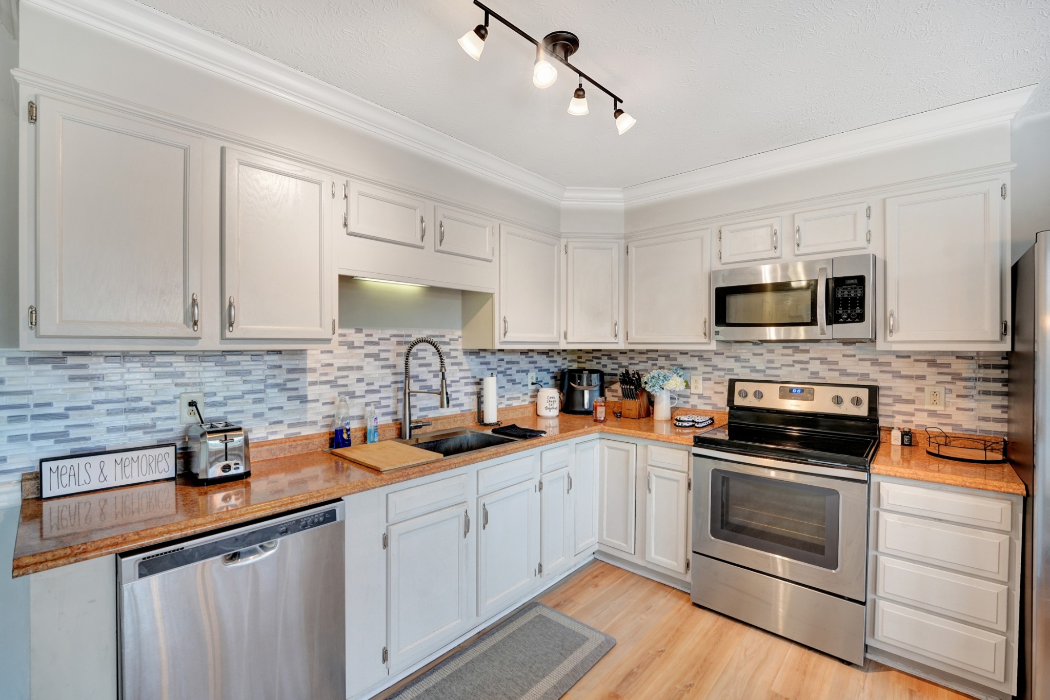 113 Sara Dilton Rd