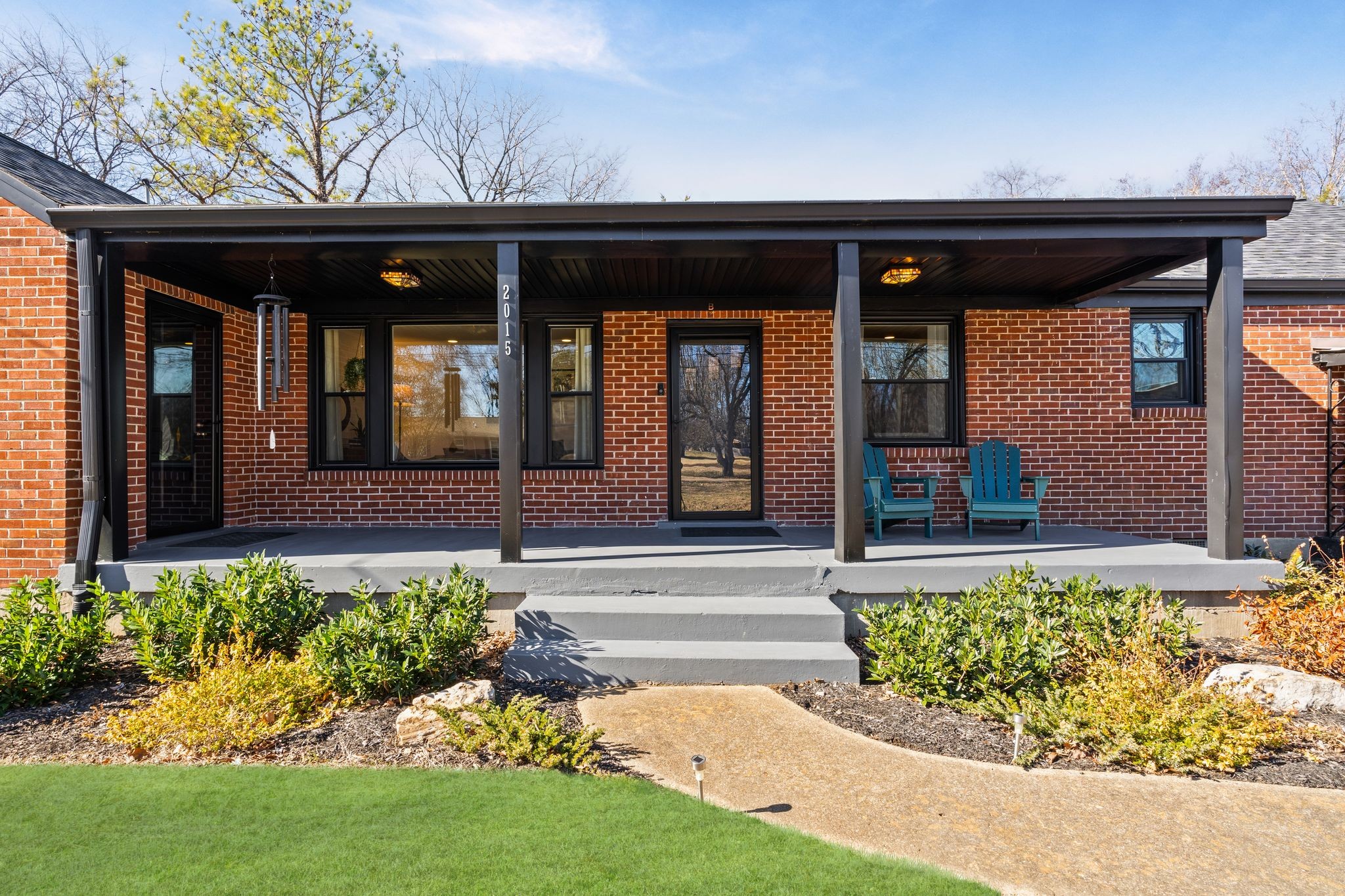 2015 Riverwood Dr