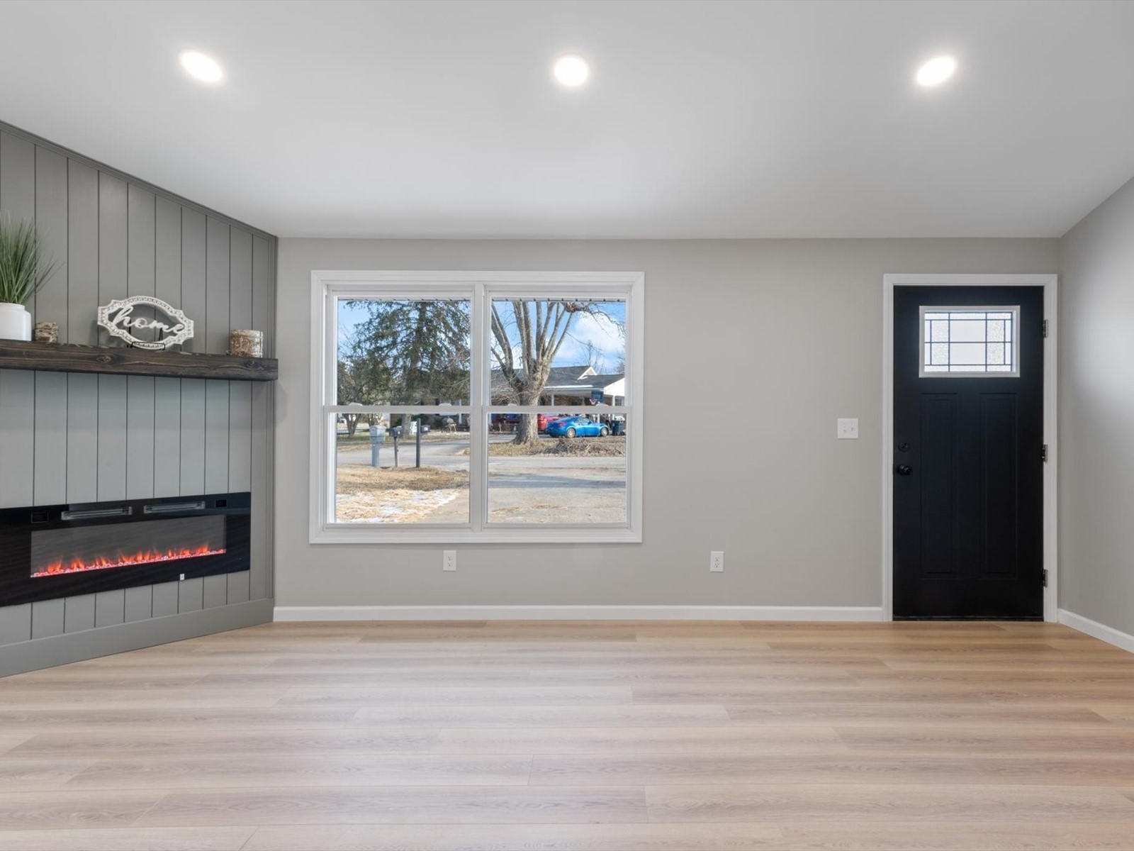 817 Fairlane Circle