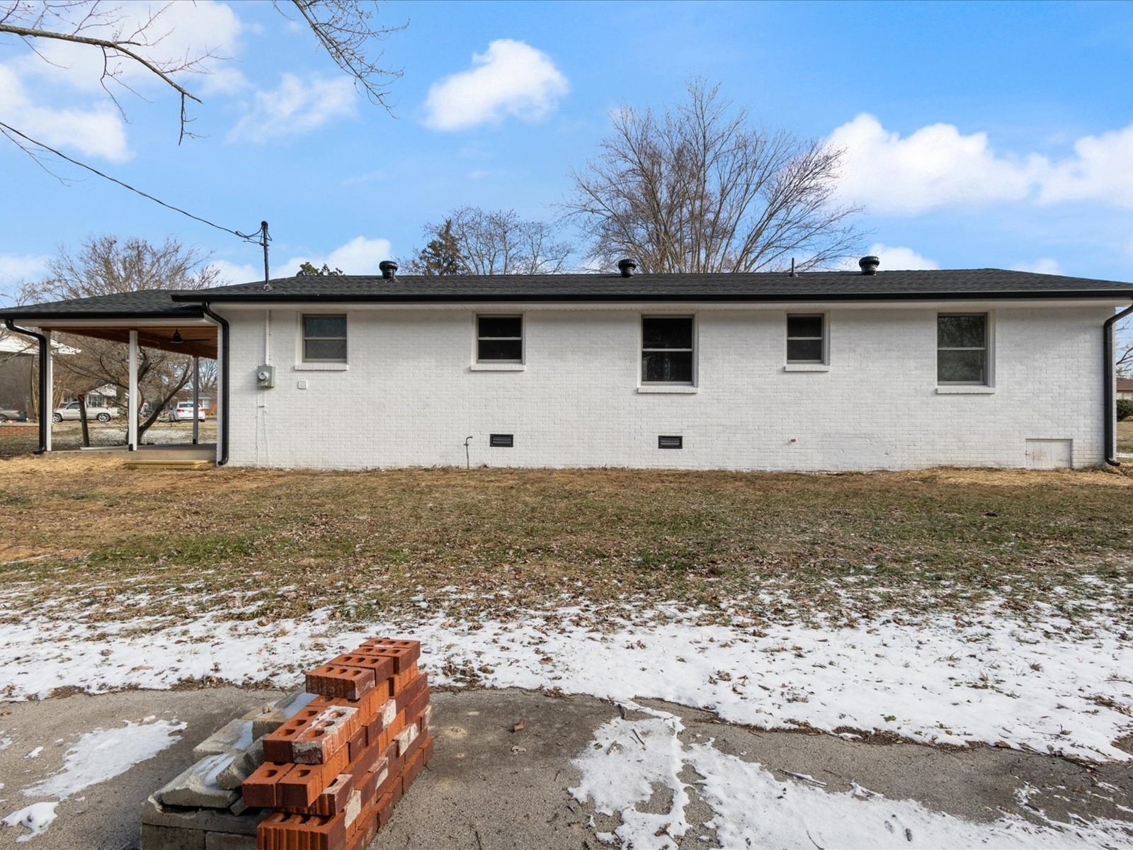 817 Fairlane Circle