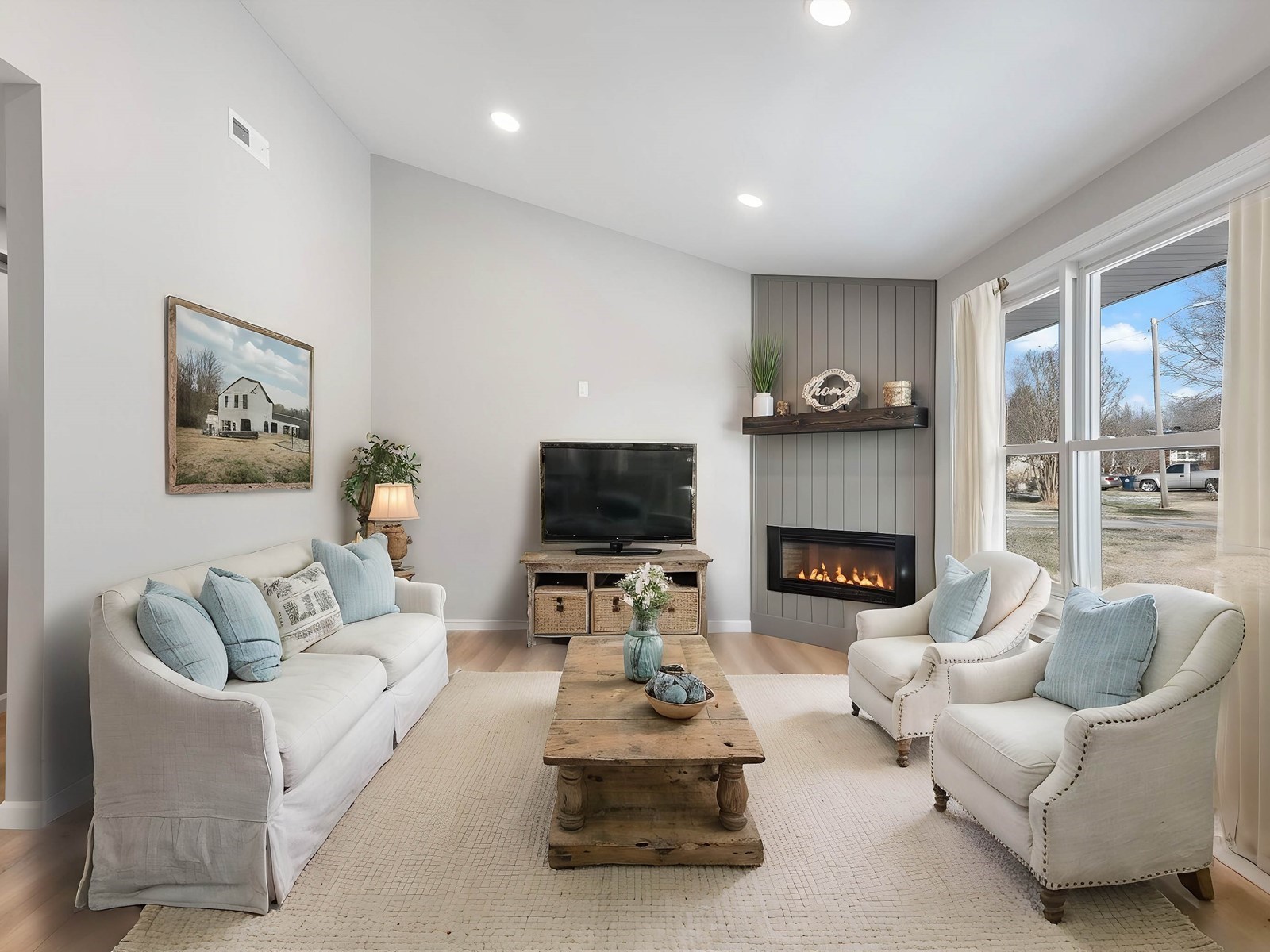 817 Fairlane Circle