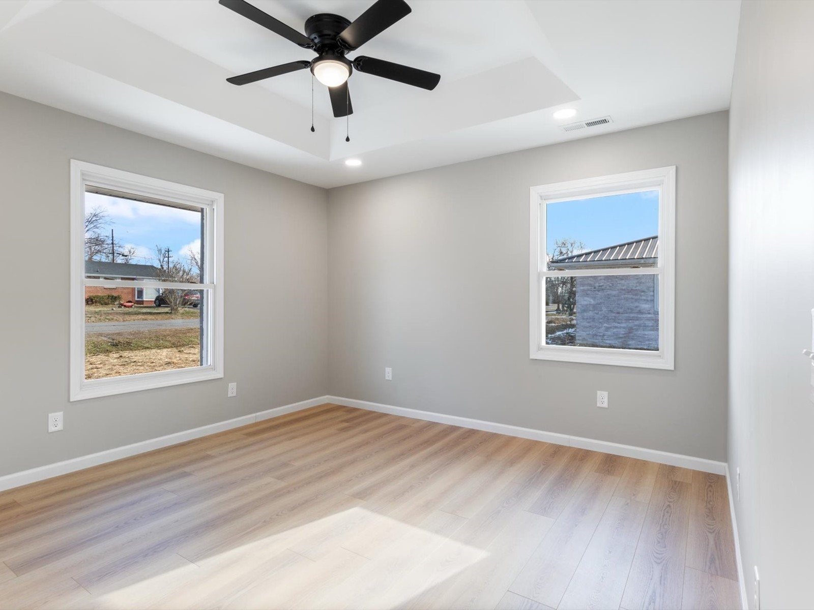 817 Fairlane Circle