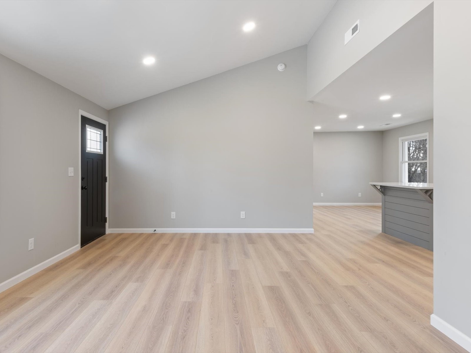 817 Fairlane Circle
